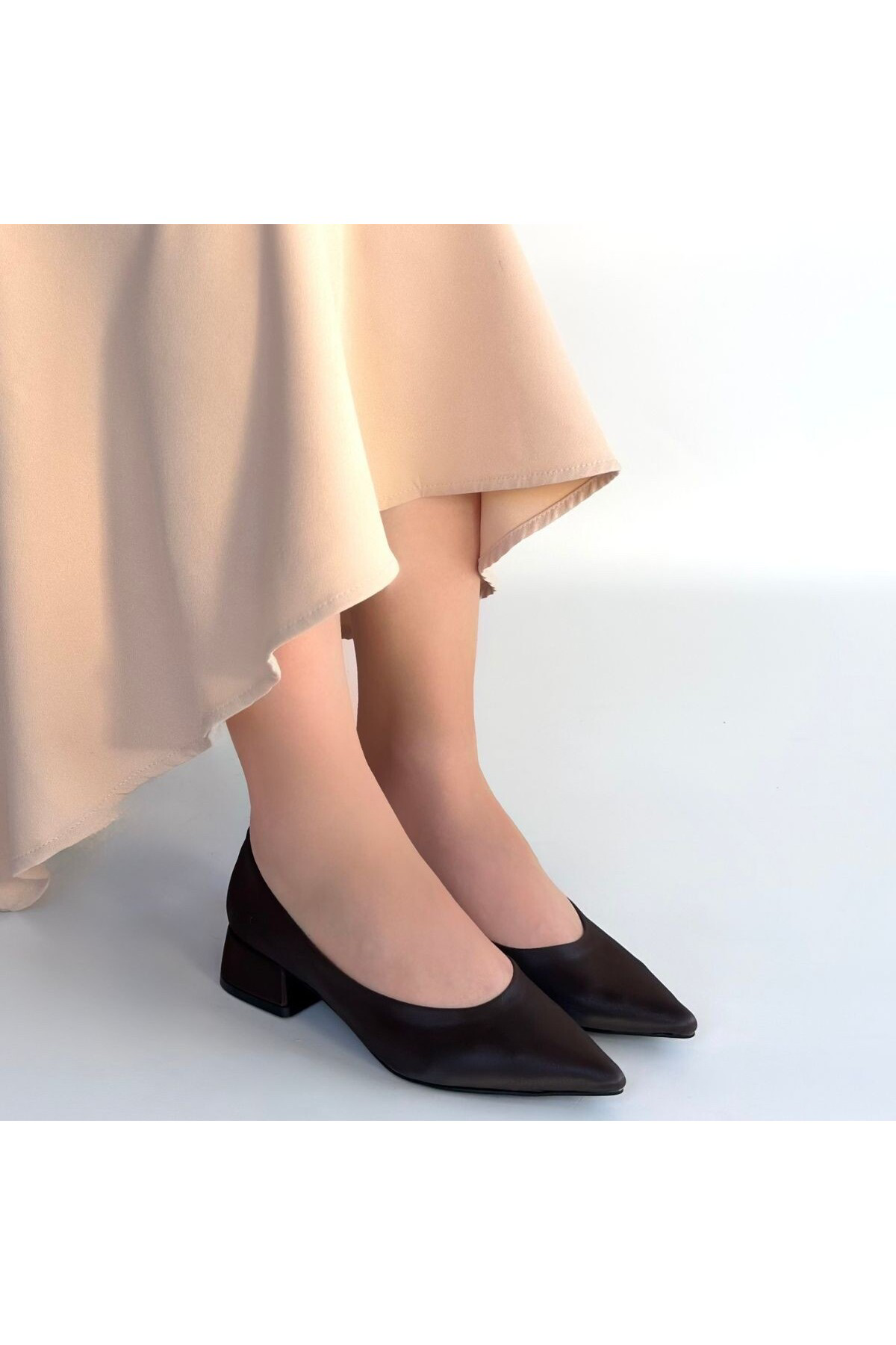 Ferla Acı Kahve Cilt Topuklu Ayakkabı - Lisinya