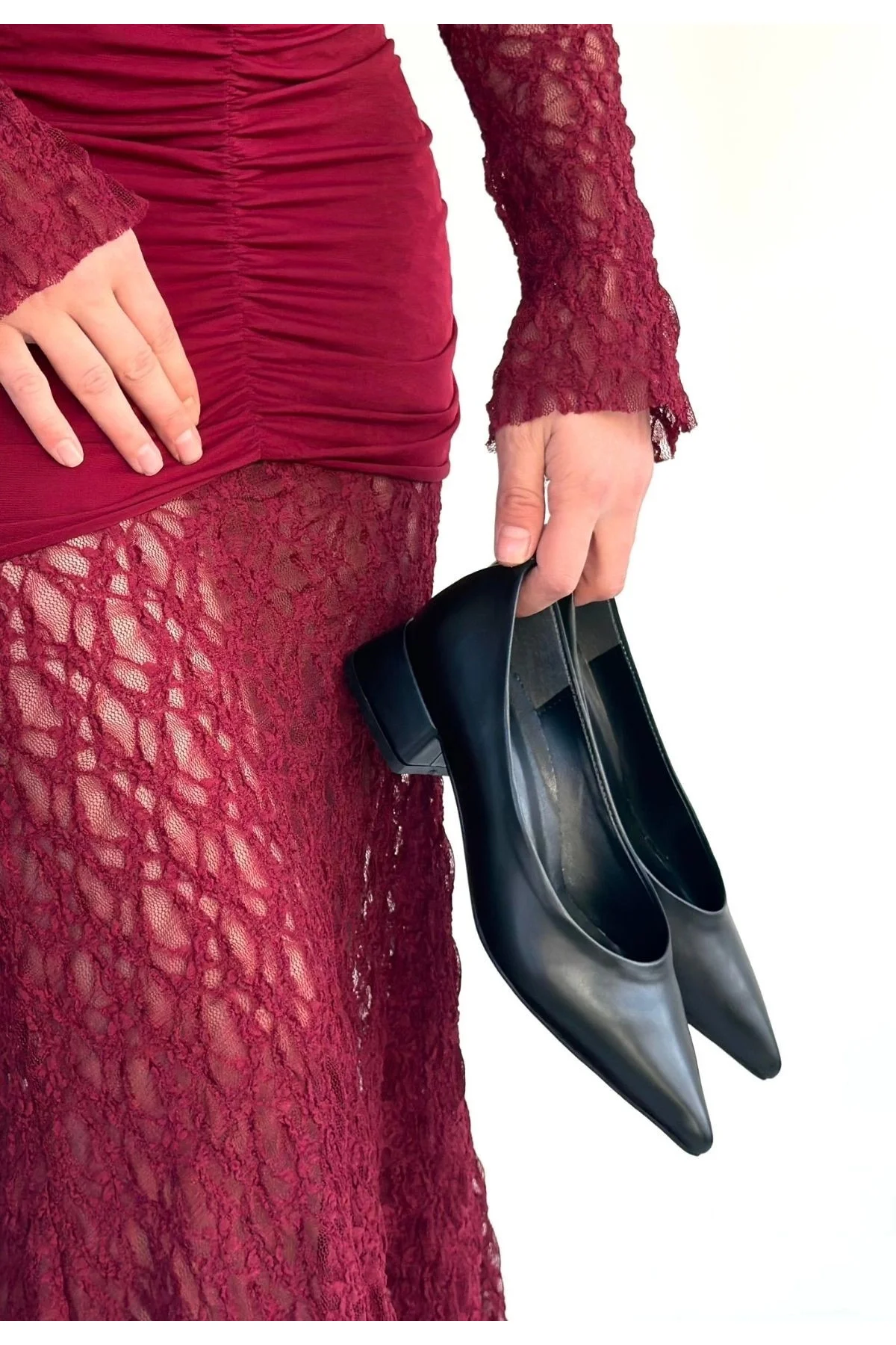 Ferla Siyah Cilt Topuklu Ayakkabı