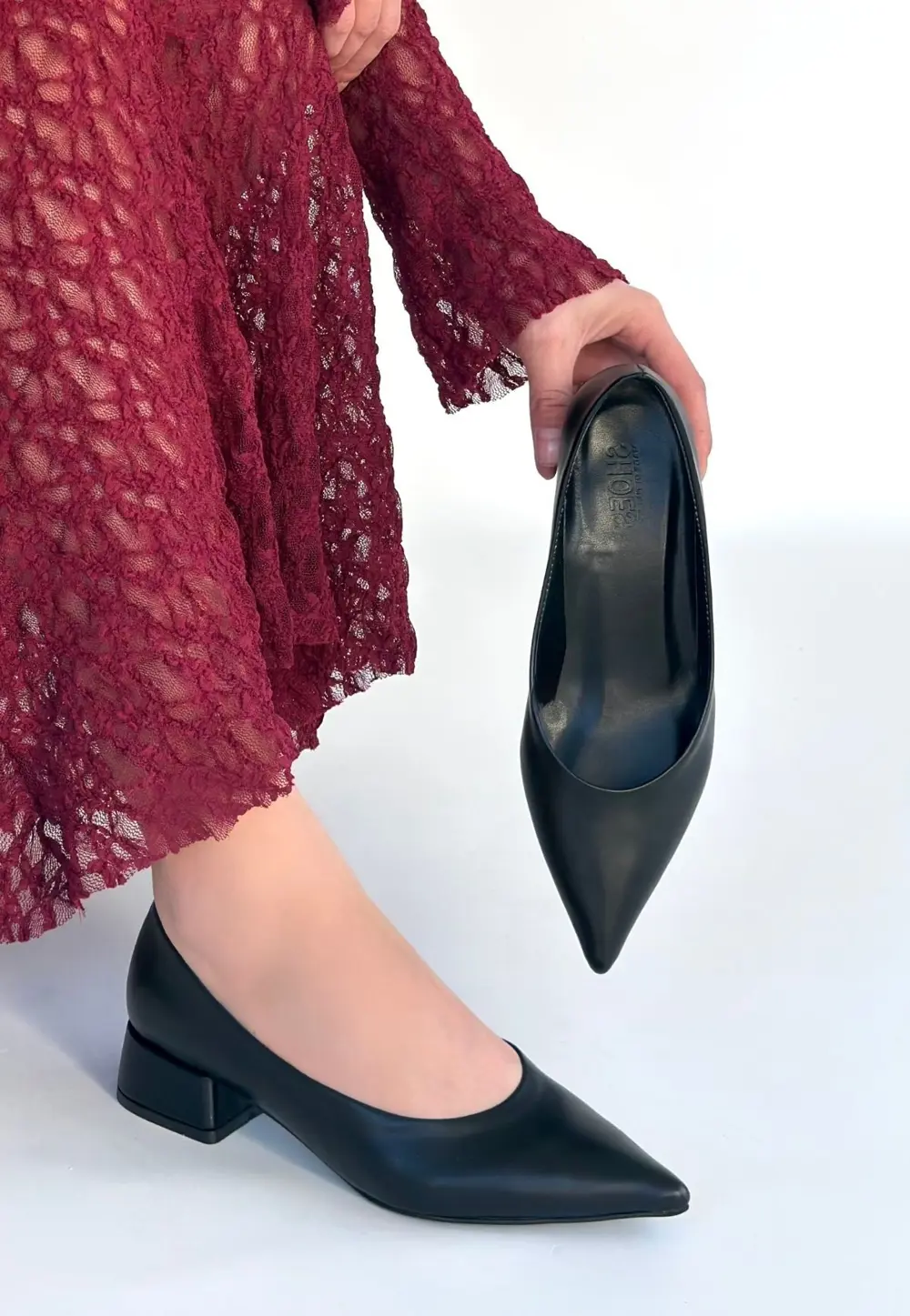 Ferla Siyah Cilt Topuklu Ayakkabı Ferla Siyah Cilt Topuklu Ayakkabı