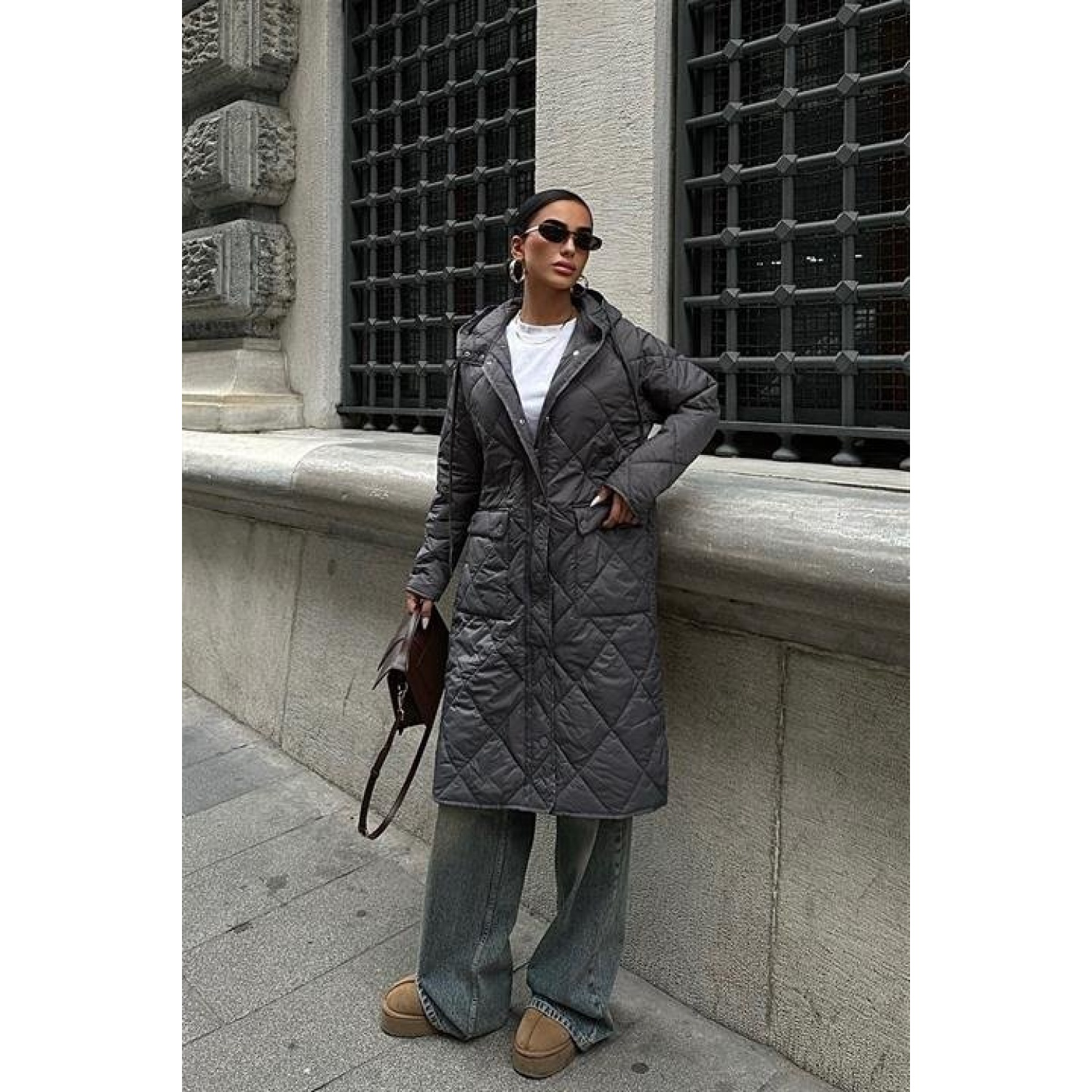 Fermuar Ve Kapşonlu Uzun Kapitone Mont