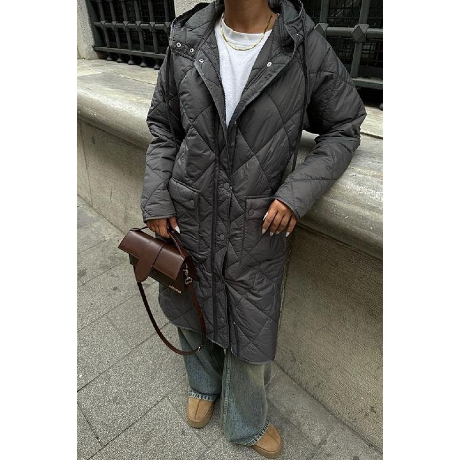 Fermuar Ve Kapşonlu Uzun Kapitone Mont