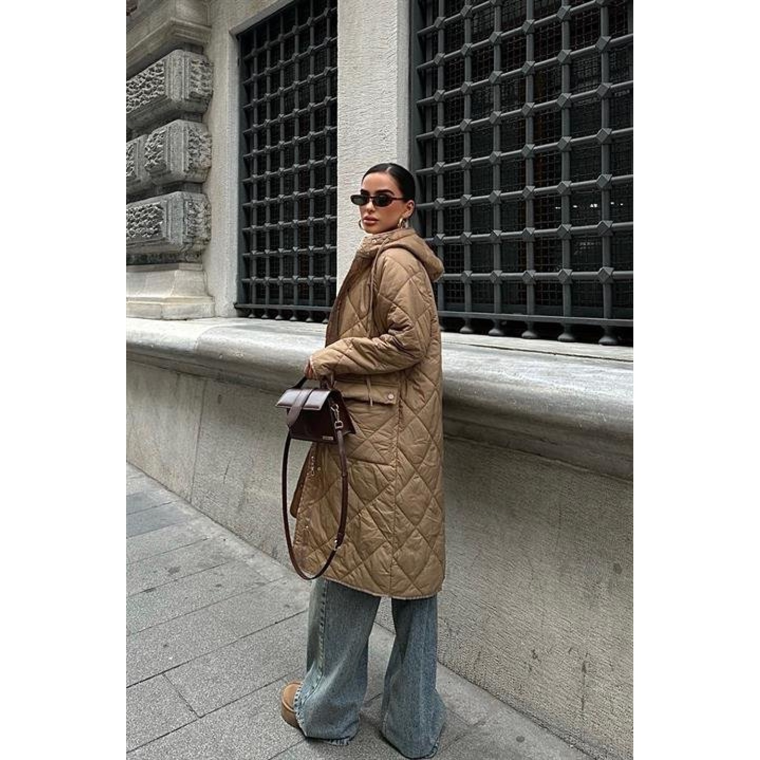 Fermuar Ve Kapşonlu Uzun Kapitone Mont