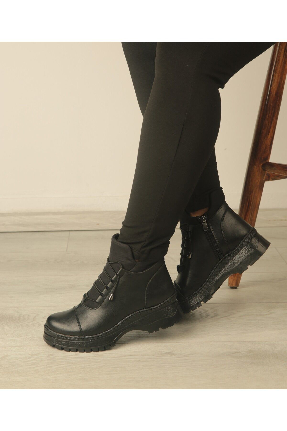 Nayad Bal Fermuarlı Siyah Kadın Su Geçirmez Kaymaz Hafif Kullanımı Rahat Kı