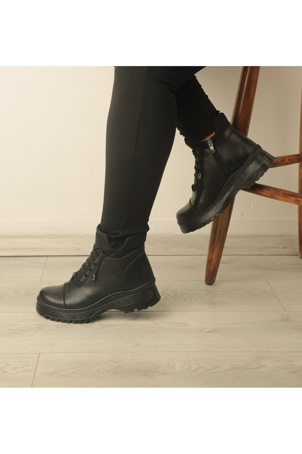 Nayad Bal Fermuarlı Siyah Kadın Su Geçirmez Kaymaz Hafif Kullanımı Rahat Kı