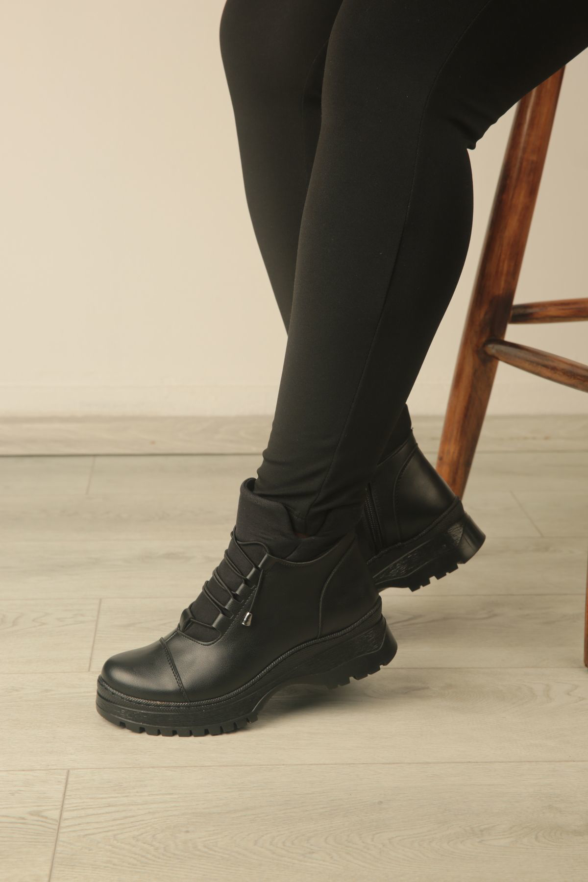 Nayad Bal Fermuarlı Siyah Kadın Su Geçirmez Kaymaz Hafif Kullanımı Rahat Kı