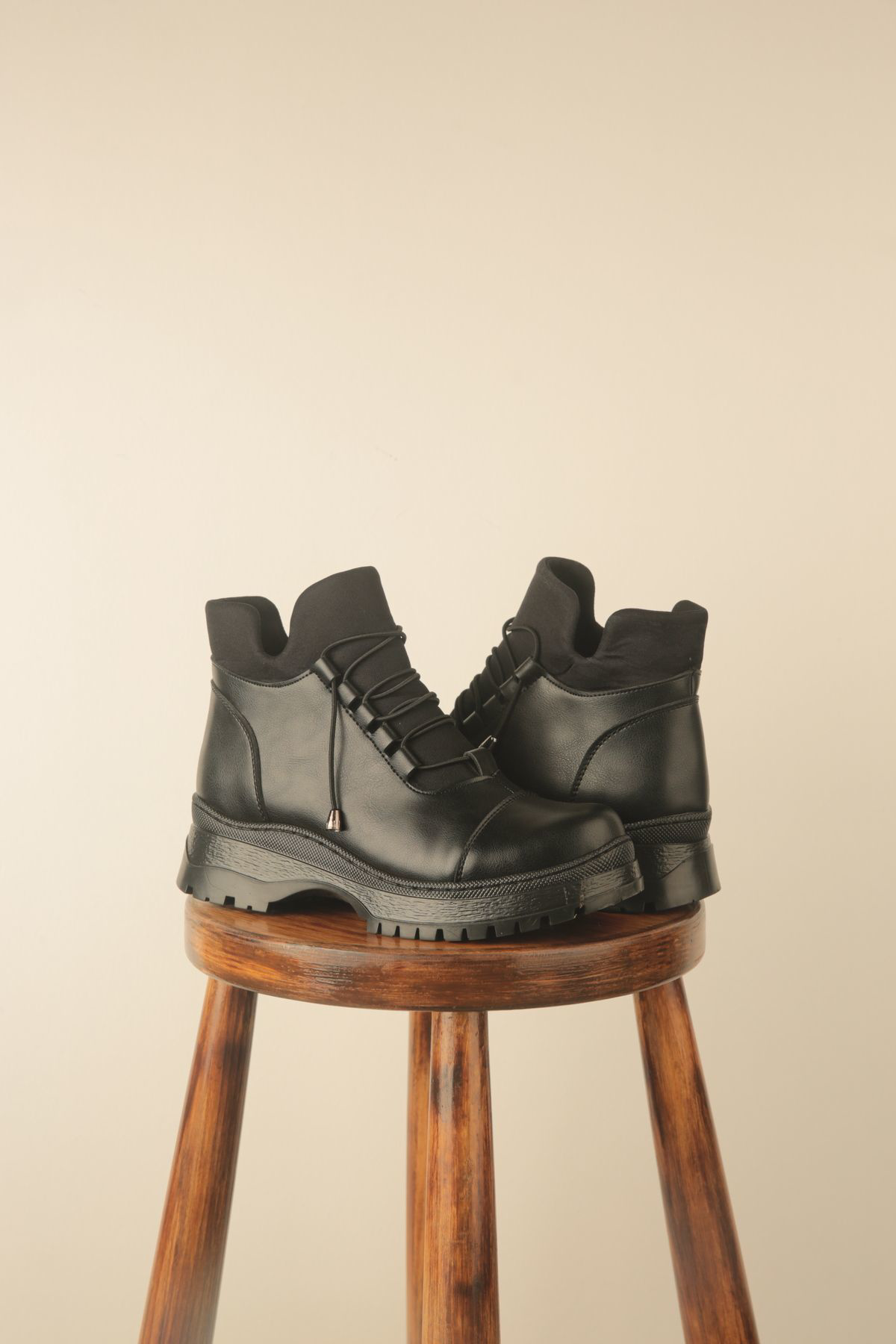 Nayad Bal Fermuarlı Siyah Kadın Su Geçirmez Kaymaz Hafif Kullanımı Rahat Kı