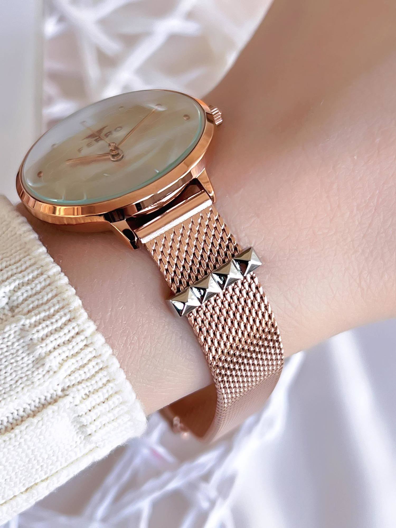 Ferro Hasır Kordonlu Rose Gold Kararmaz Renk Atmaz 3 Atm Özel Ta Ferro Hasır Kordonlu Rose Gold Kararmaz Renk Atmaz 3 Atm Özel Ta