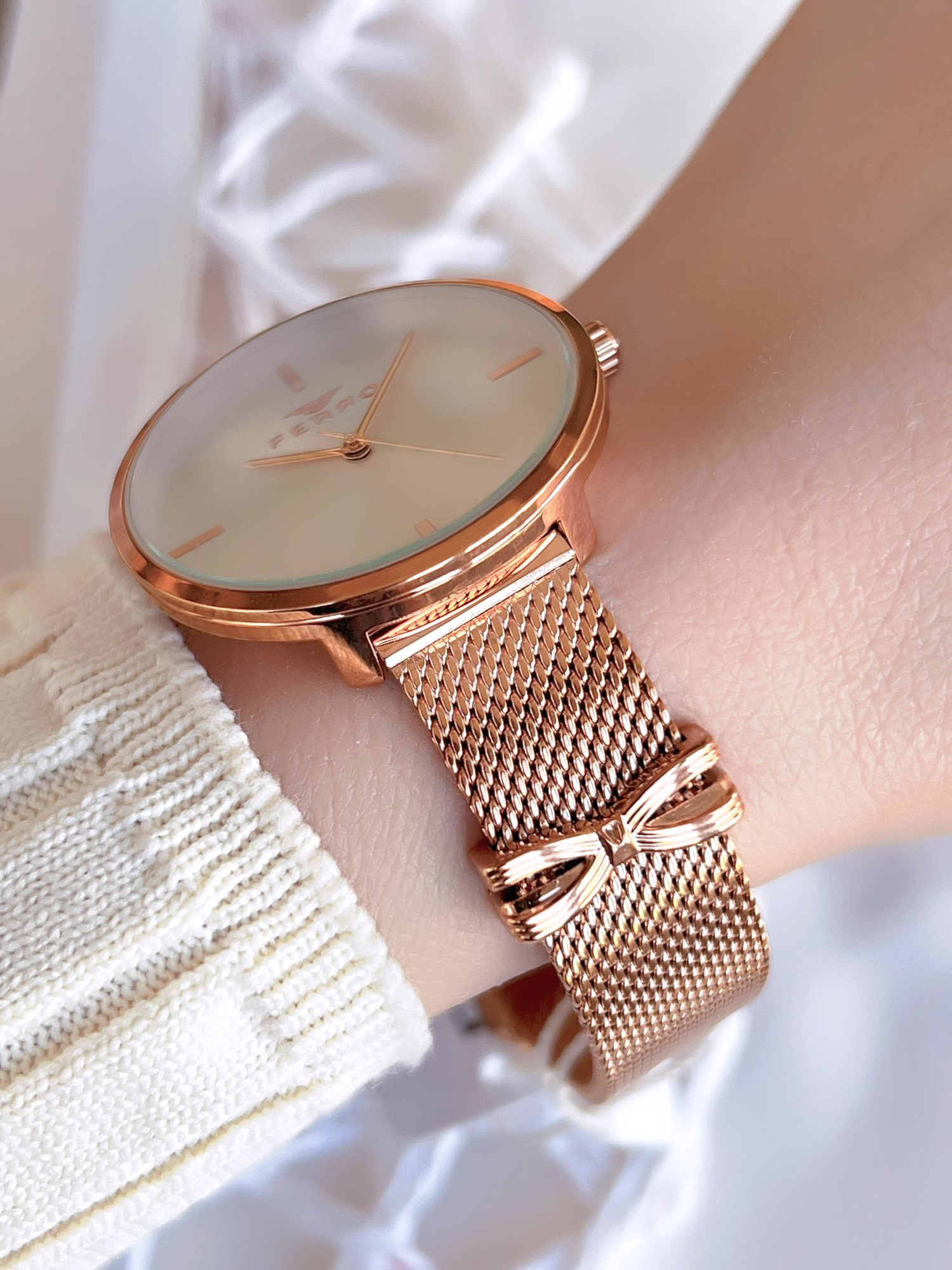 Ferro Hasır Kordonlu Rose Gold Kararmaz Renk Atmaz 3 Atm Özel Ta Ferro Hasır Kordonlu Rose Gold Kararmaz Renk Atmaz 3 Atm Özel Ta