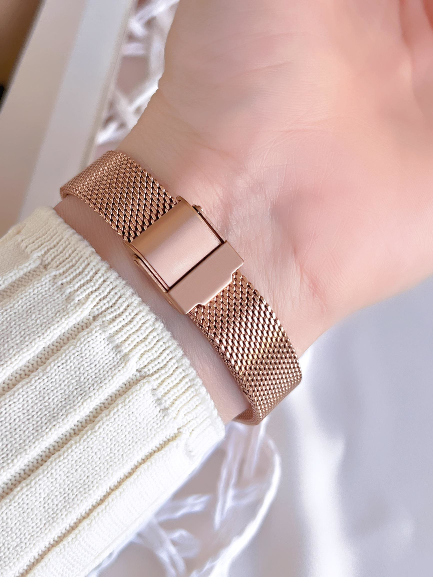 Ferro Hasır Kordonlu Rose Gold Kararmaz Renk Atmaz 3 Atm Özel Ta Ferro Hasır Kordonlu Rose Gold Kararmaz Renk Atmaz 3 Atm Özel Ta
