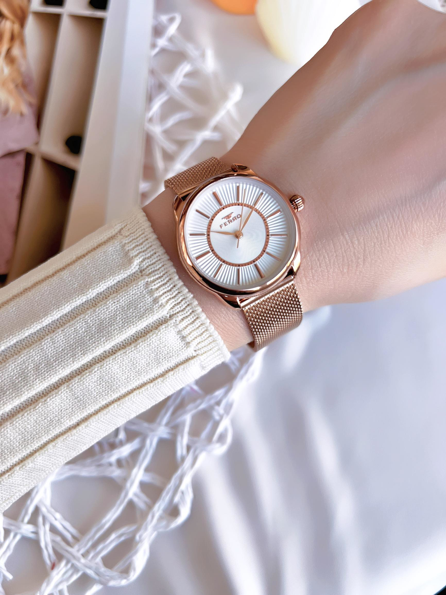 Ferro Hasır Kordonlu Rose Gold Kararmaz Renk Atmaz 3 Atm Özel Ta Ferro Hasır Kordonlu Rose Gold Kararmaz Renk Atmaz 3 Atm Özel Ta