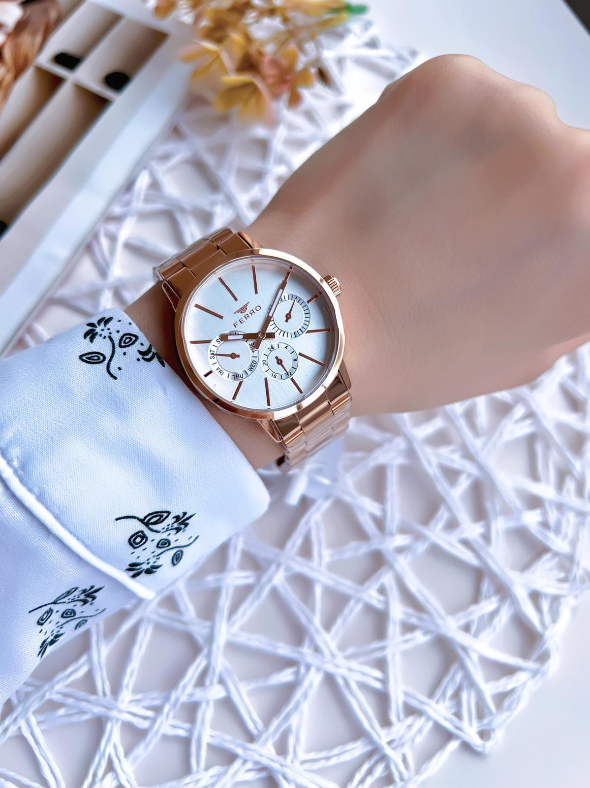 Ferro Rose Gold Renk 3 Atm Suya Dayanıklı Çelik Kordon Özel Tasar Ferro Rose Gold Renk 3 Atm Suya Dayanıklı Çelik Kordon Özel Tasar
