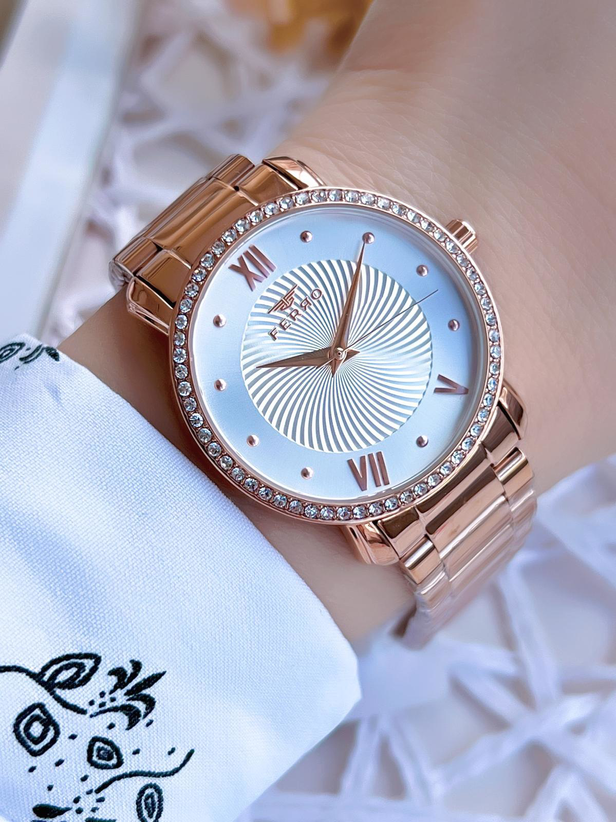 Ferro Rose Gold Renk 3 Atm Suya Dayanıklı Çelik Kordon Özel Tasar Fiyatı, Yorumları ve Özellikleri