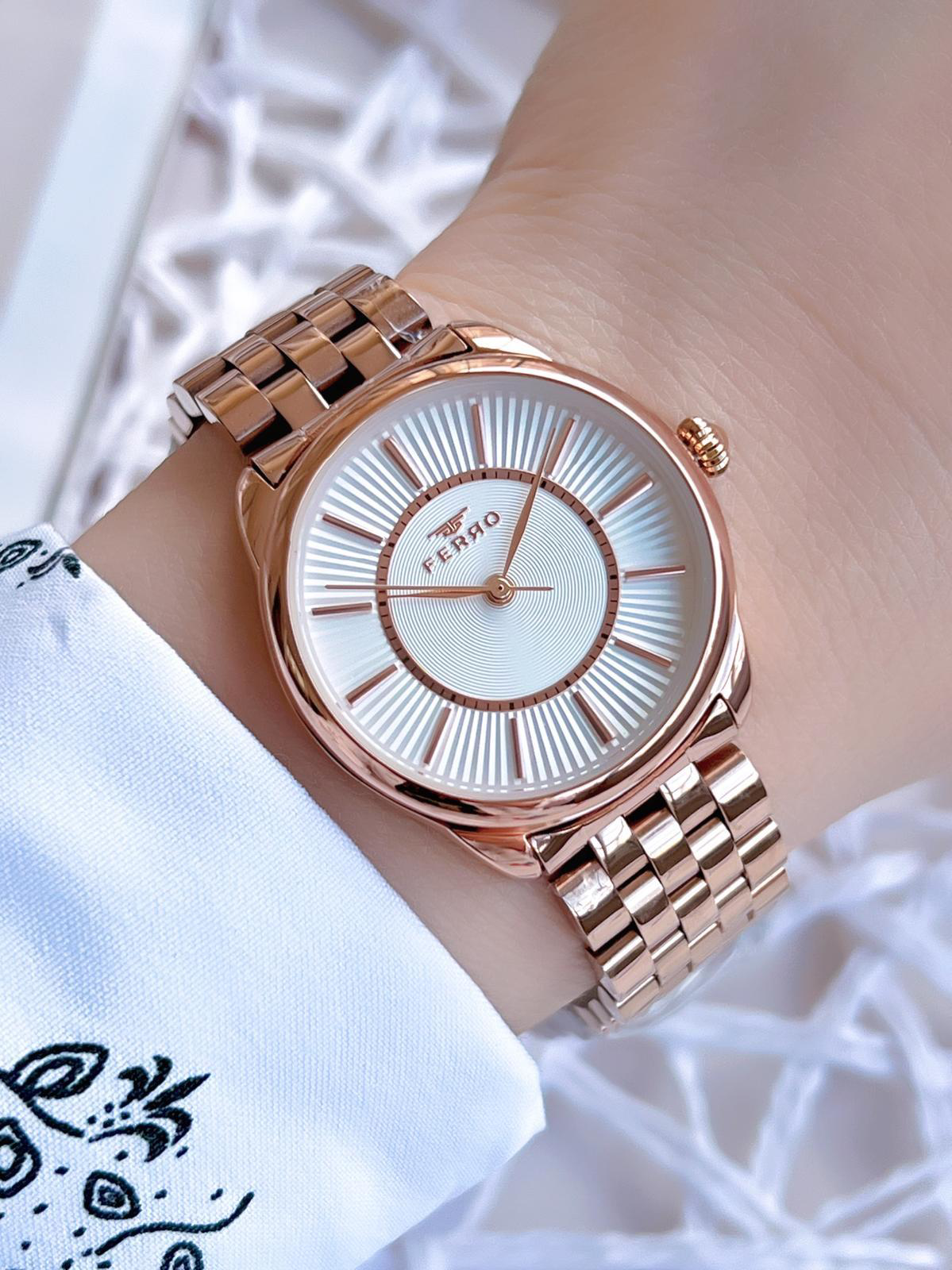 Ferro Rose Gold Renk 3 Atm Suya Dayanıklı Çelik Kordon Özel Tasar Ferro Rose Gold Renk 3 Atm Suya Dayanıklı Çelik Kordon Özel Tasar