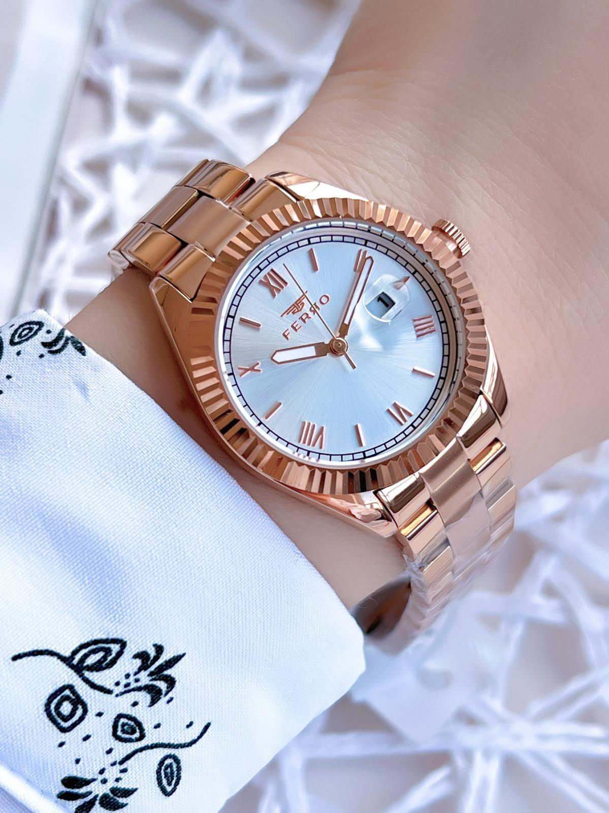 Ferro Rose Gold Renk 3 Atm Suya Dayanıklı Çelik Kordon Özel Tasar Ferro Rose Gold Renk 3 Atm Suya Dayanıklı Çelik Kordon Özel Tasar