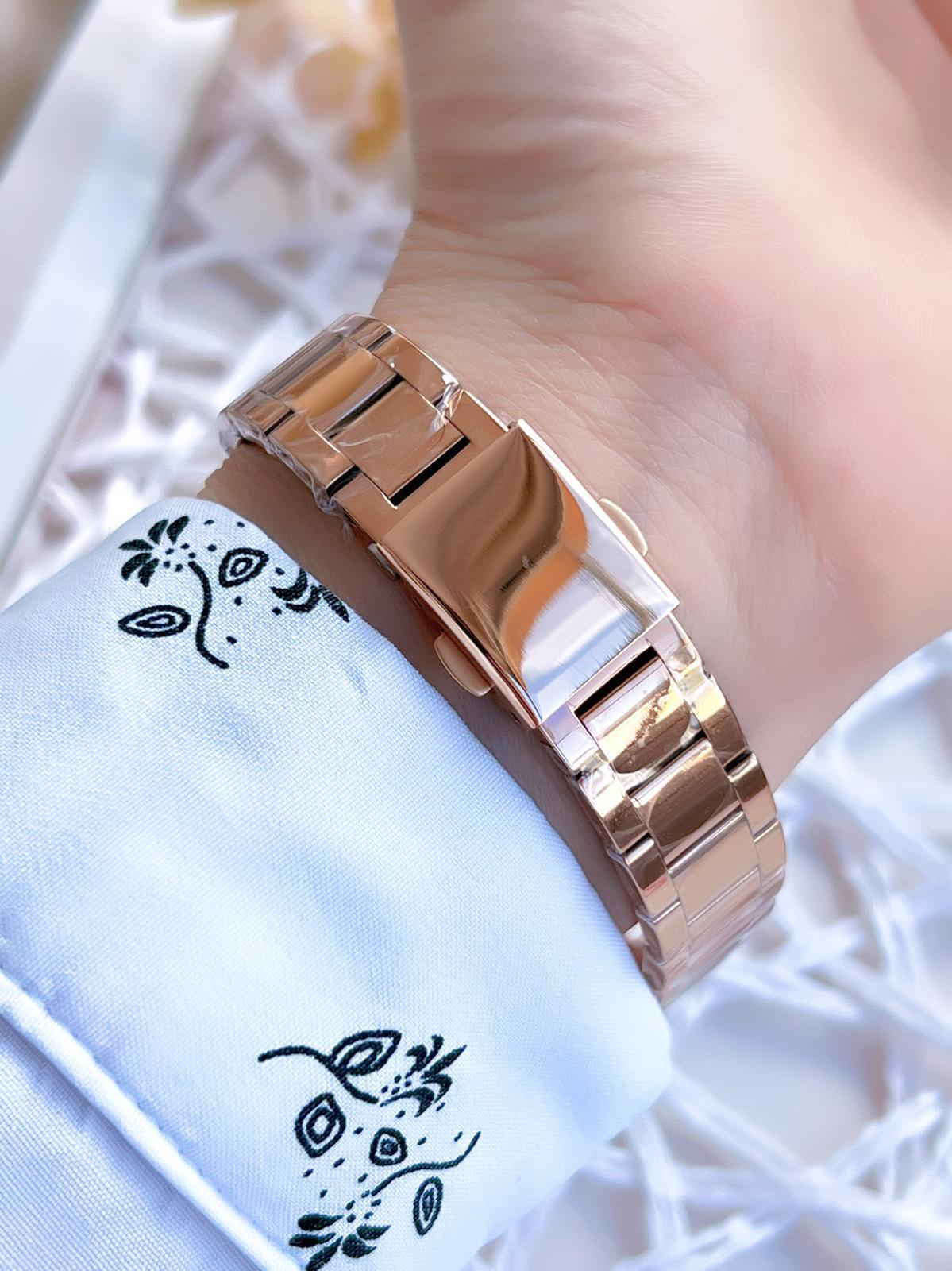 Ferro Rose Gold Renk 3 Atm Suya Dayanıklı Çelik Kordon Özel Tasar Ferro Rose Gold Renk 3 Atm Suya Dayanıklı Çelik Kordon Özel Tasar Fiyatı, Yorumları ve Özellikleri