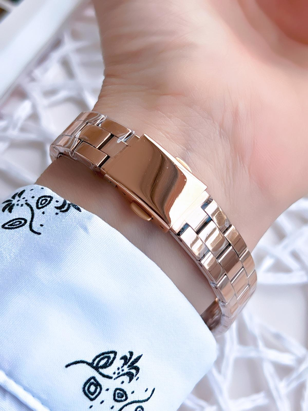 Ferro Rose Gold Renk 3 Atm Suya Dayanıklı Çelik Kordon Özel Tasar Ferro Rose Gold Renk 3 Atm Suya Dayanıklı Çelik Kordon Özel Tasar