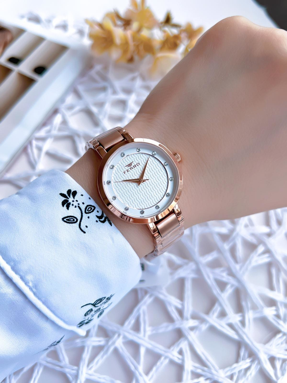 Ferro Rose Gold Renk 3 Atm Suya Dayanıklı Çelik Kordon Özel Tasar Ferro Rose Gold Renk 3 Atm Suya Dayanıklı Çelik Kordon Özel Tasar
