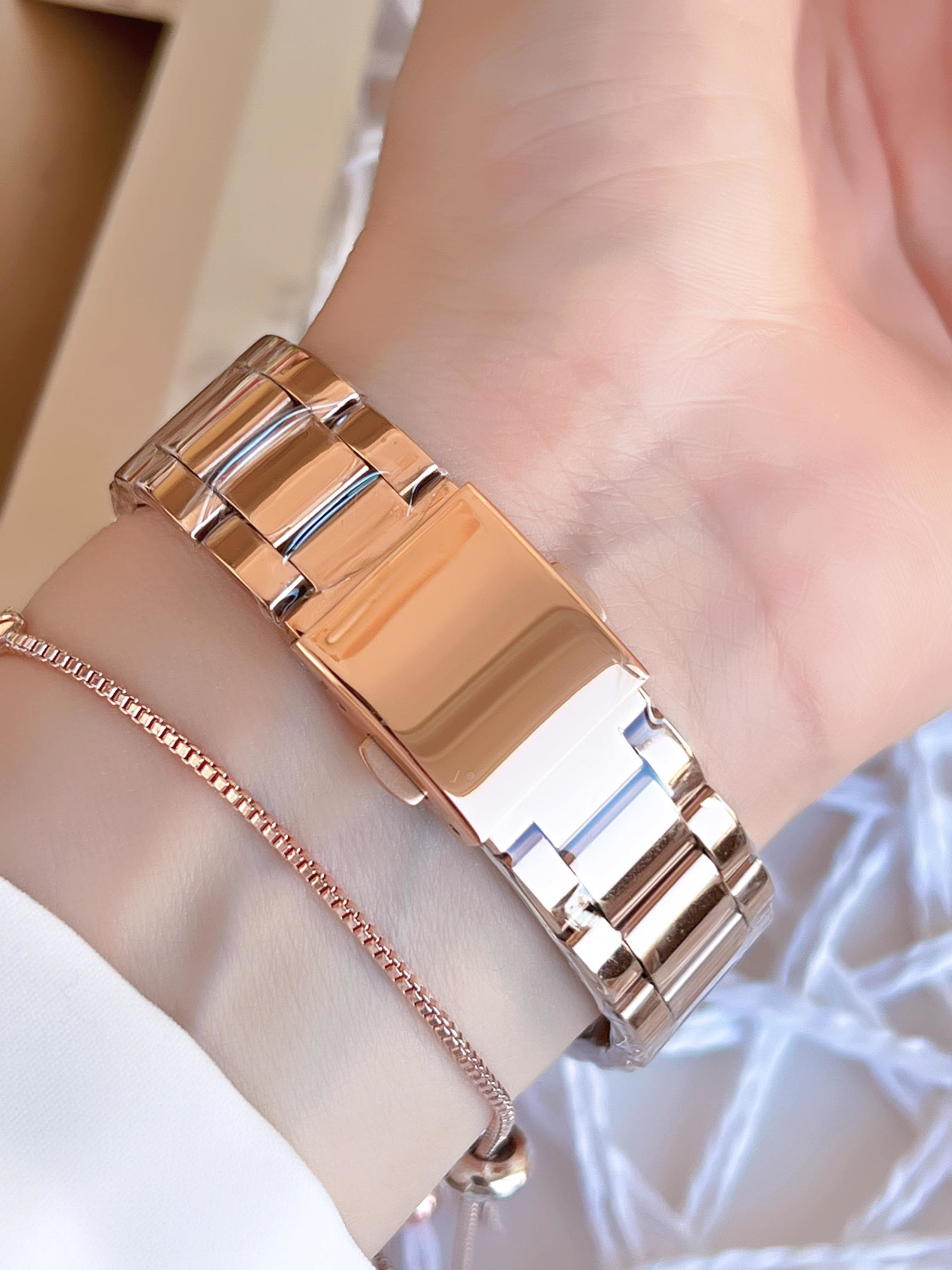 Ferro Rose/Gold Renk Kararmaz Renk Atmaz 3 Atm Özel Tasarım Kadı Ferro Rose/Gold Renk Kararmaz Renk Atmaz 3 Atm Özel Tasarım Kadı