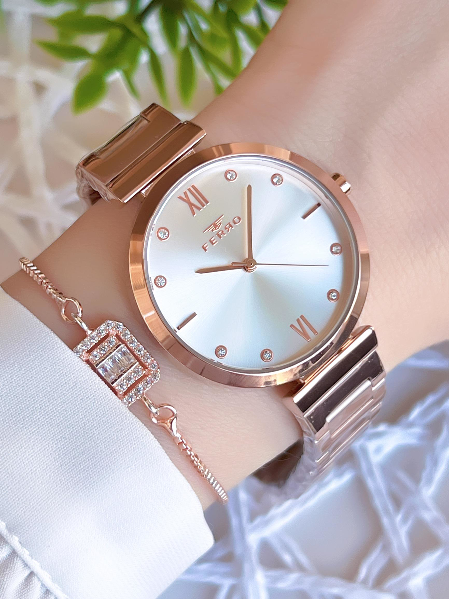 Ferro Rose/Gold Renk Kararmaz Renk Atmaz 3 Atm Özel Tasarım Kadı Ferro Rose/Gold Renk Kararmaz Renk Atmaz 3 Atm Özel Tasarım Kadı