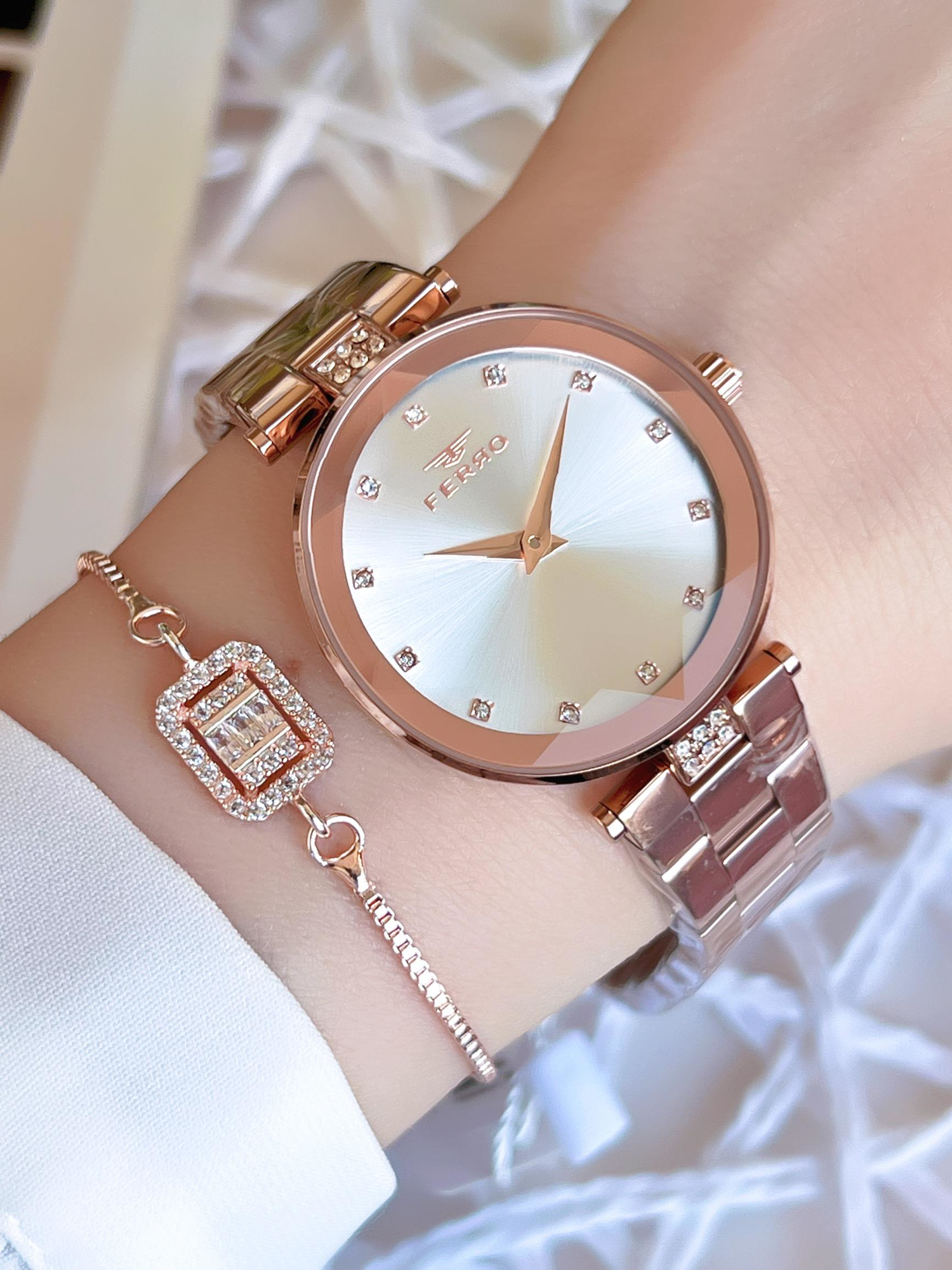 Ferro Rose/Gold Renk Kararmaz Renk Atmaz 3 Atm Özel Tasarım Kadı Ferro Rose/Gold Renk Kararmaz Renk Atmaz 3 Atm Özel Tasarım Kadı
