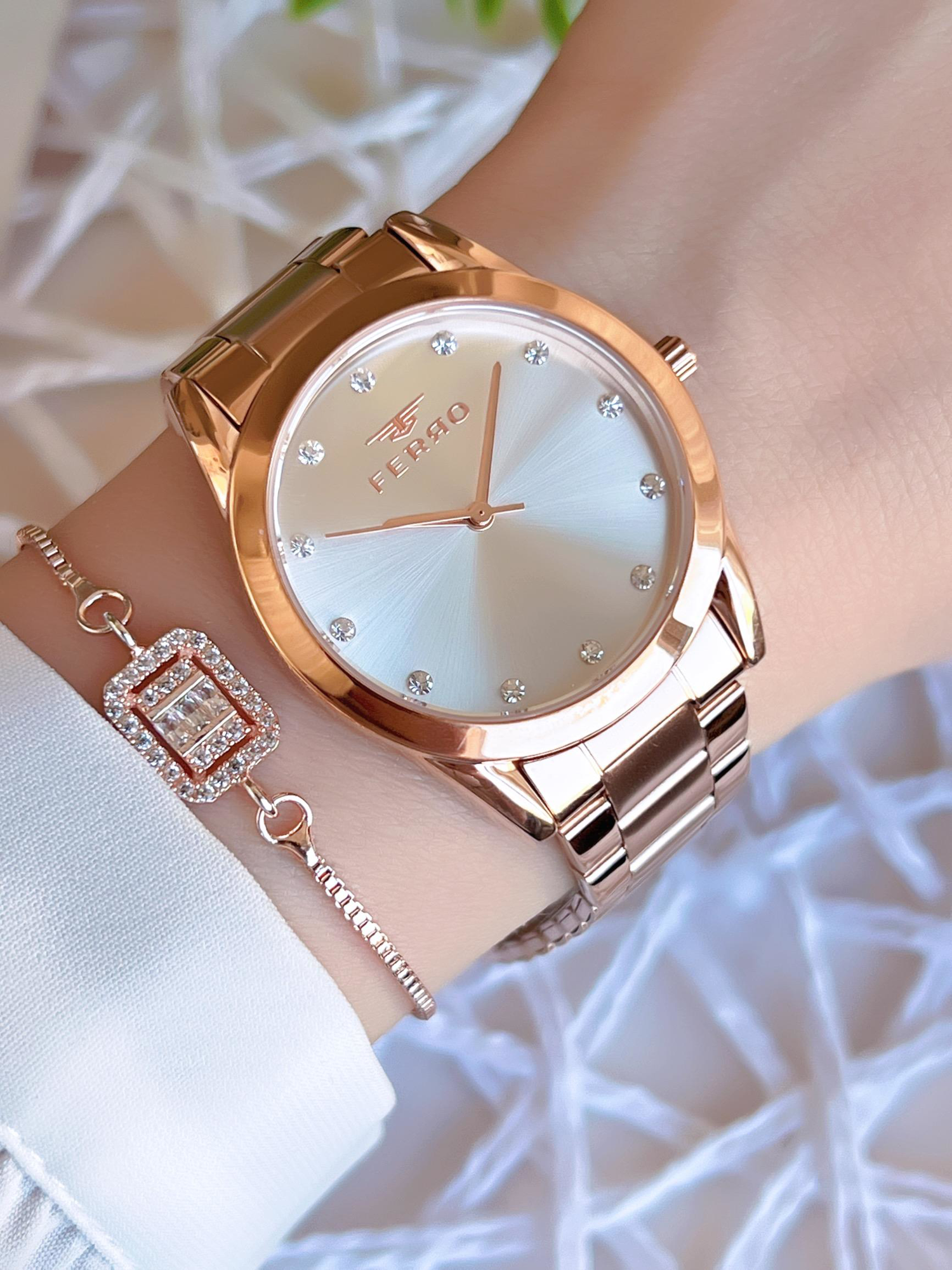 Ferro Rose/Gold Renk Kararmaz Renk Atmaz 3 Atm Özel Tasarım Kadı Ferro Rose/Gold Renk Kararmaz Renk Atmaz 3 Atm Özel Tasarım Kadı
