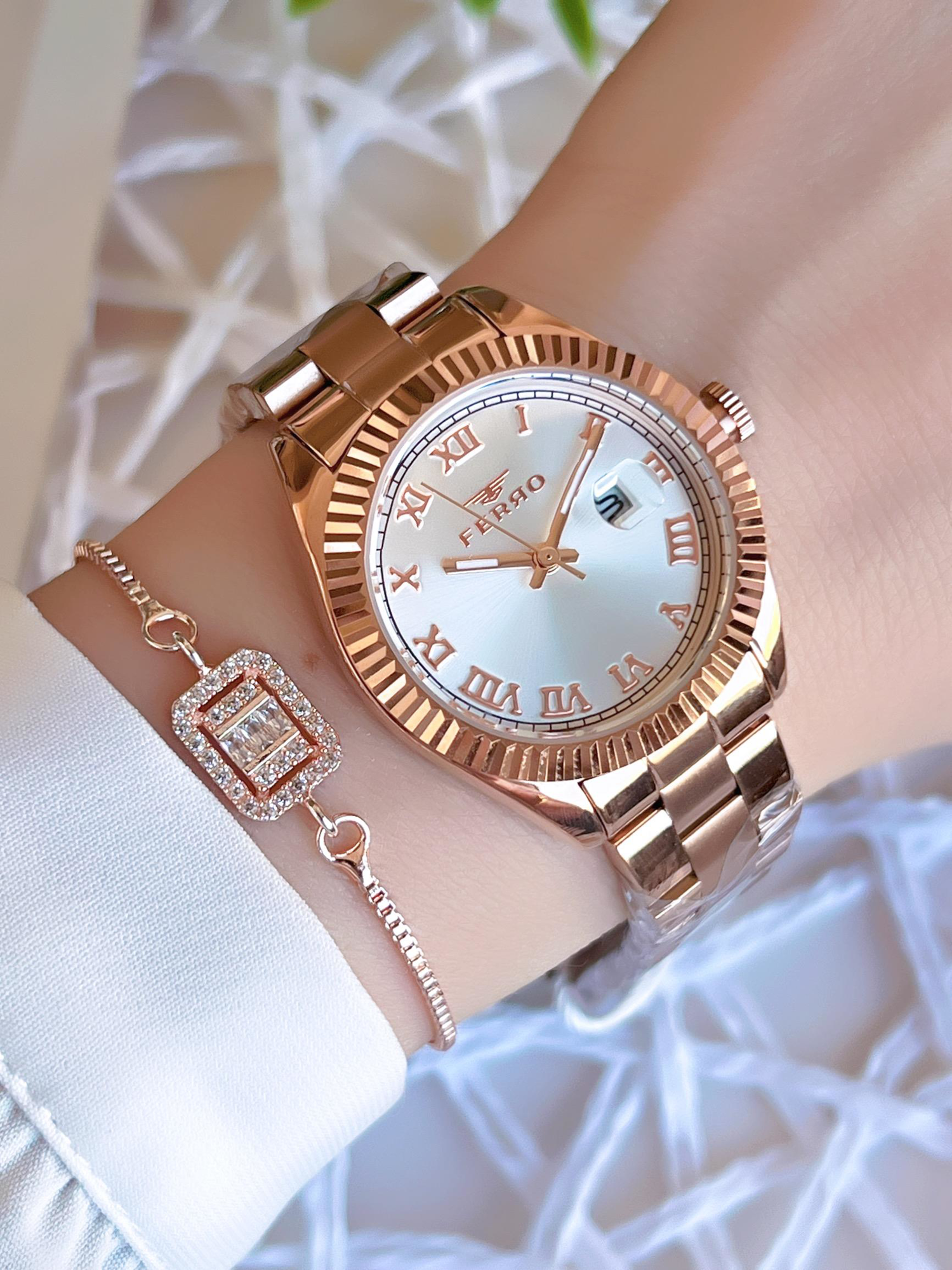 Ferro  Takvimli Rose/Gold Renk Kararmaz Renk Atmaz 3 Atm  Özel Tas