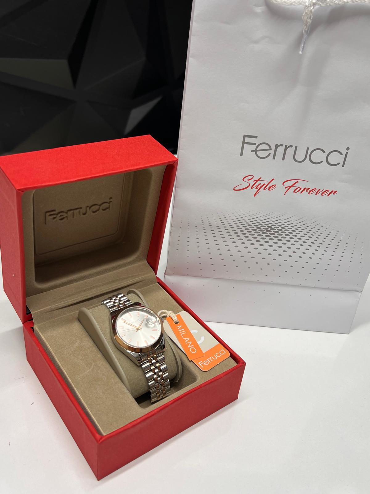 Ferrucci Çelik Kordon 2 Yıl Garantili Takvinli Kadran Suya Dayanı