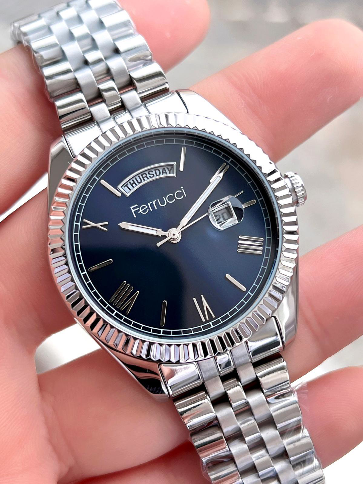 Ferrucci Rolex Model Çelik Kordon Takvimli Kadran 30 Mt Suya Daya Ferrucci Rolex Model Çelik Kordon Takvimli Kadran 30 Mt Suya Daya