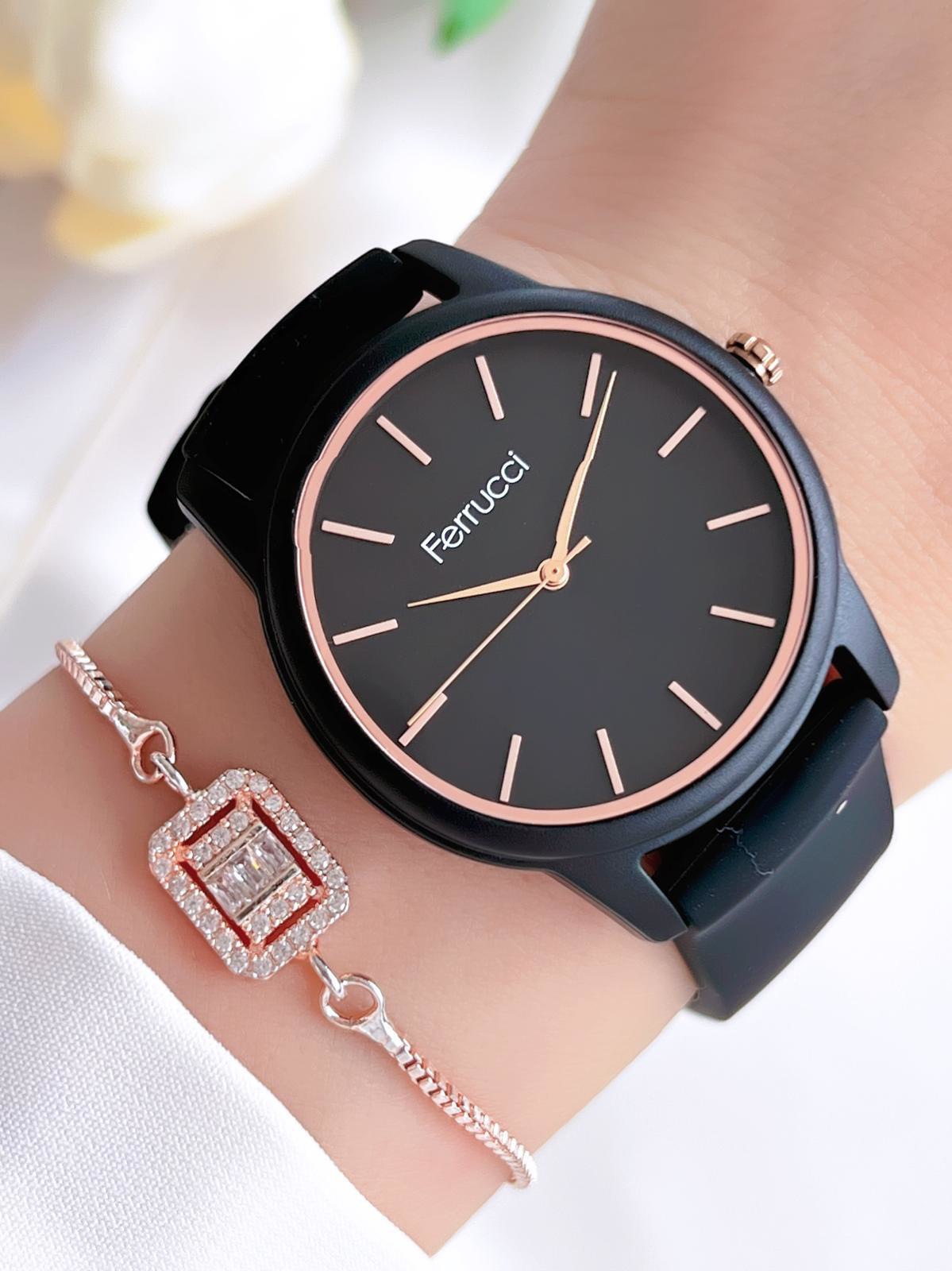 Ferrucci Spor Seri Silikon Kordon 3 Atm Suya Dayanıklı Unisex Kol Ferrucci Spor Seri Silikon Kordon 3 Atm Suya Dayanıklı Unisex Kol