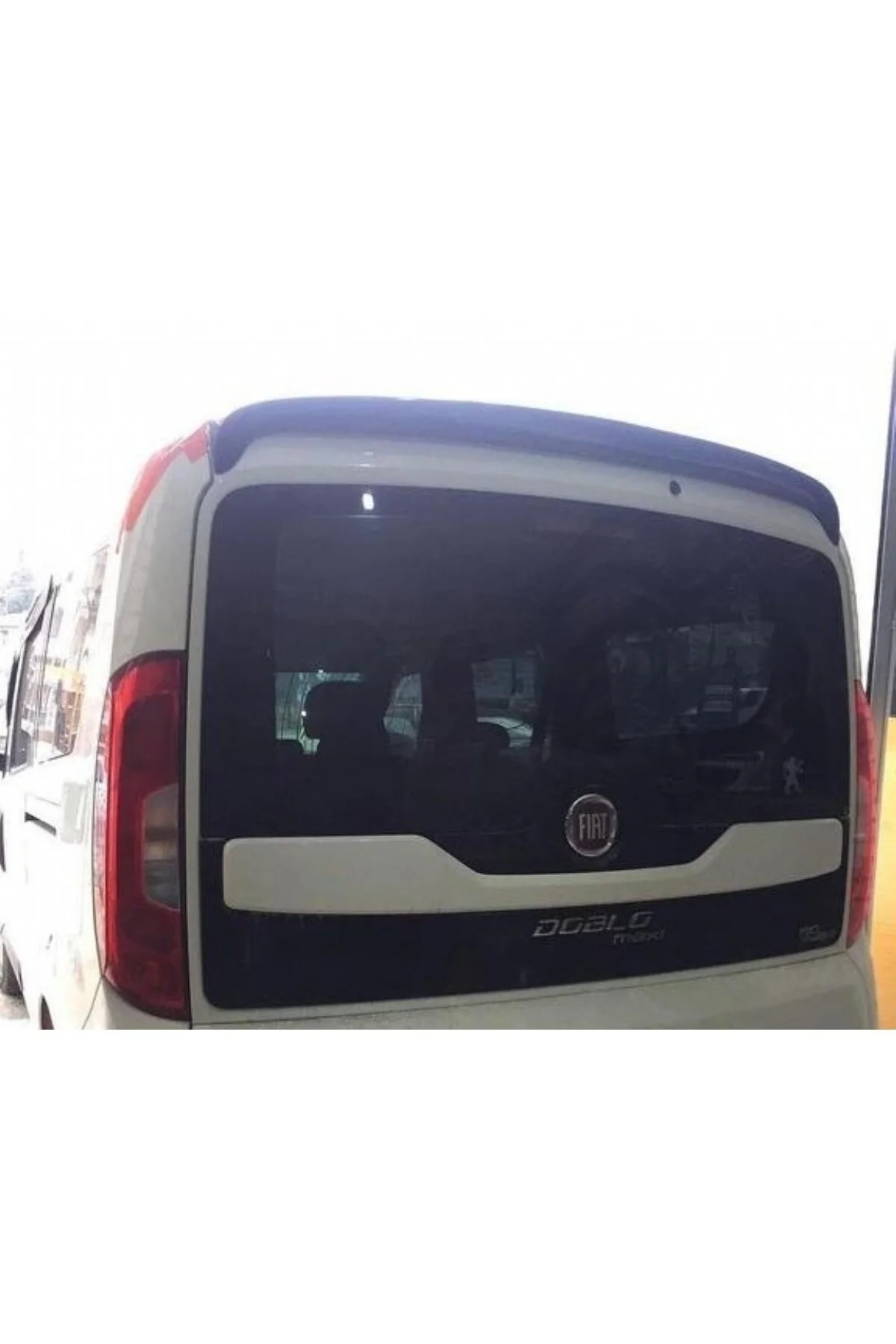 FİAT DOBLO 2010-2022 SİYAH KULAKLI SPOİLER (SRY) Uyumlu