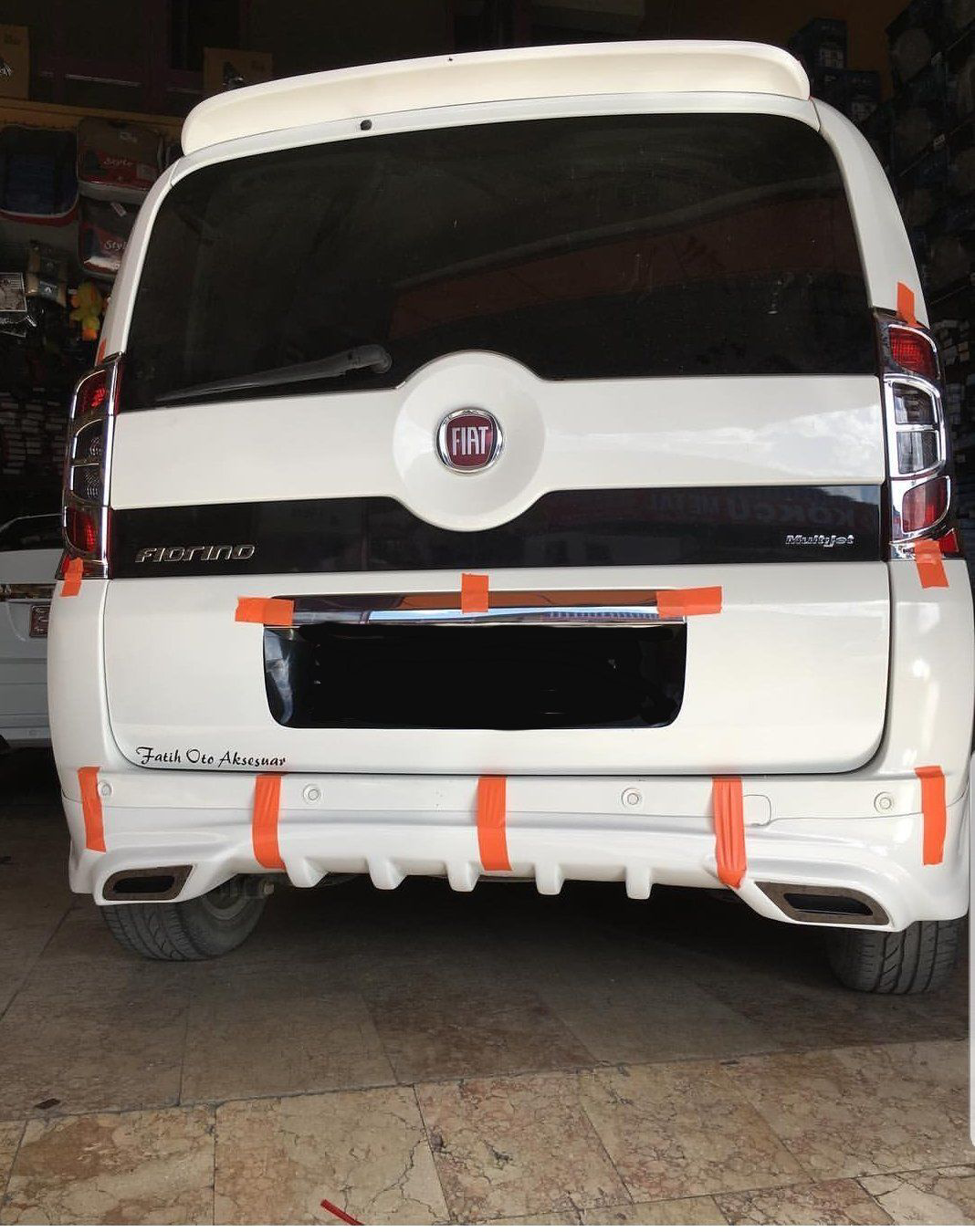 Fiat Fiorino Uyumlu X Difüzörlü Arka Karlık Boyalı