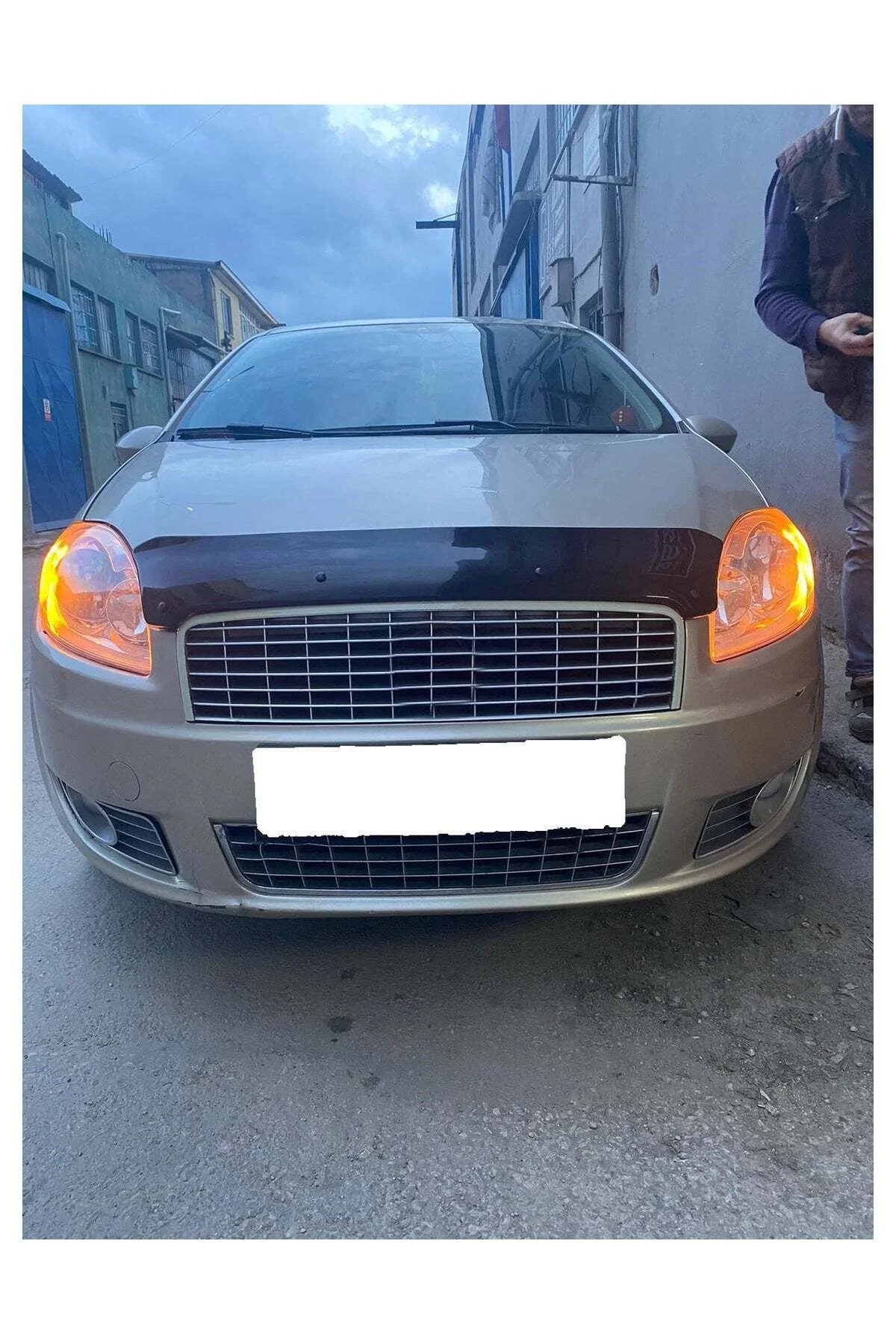 Fiat Linea 2007 ve Sonrası Uyumlu Kaput Rüzgarlığı Ön Kaput Koruma ABS Parlak Siyah - Görsel 3