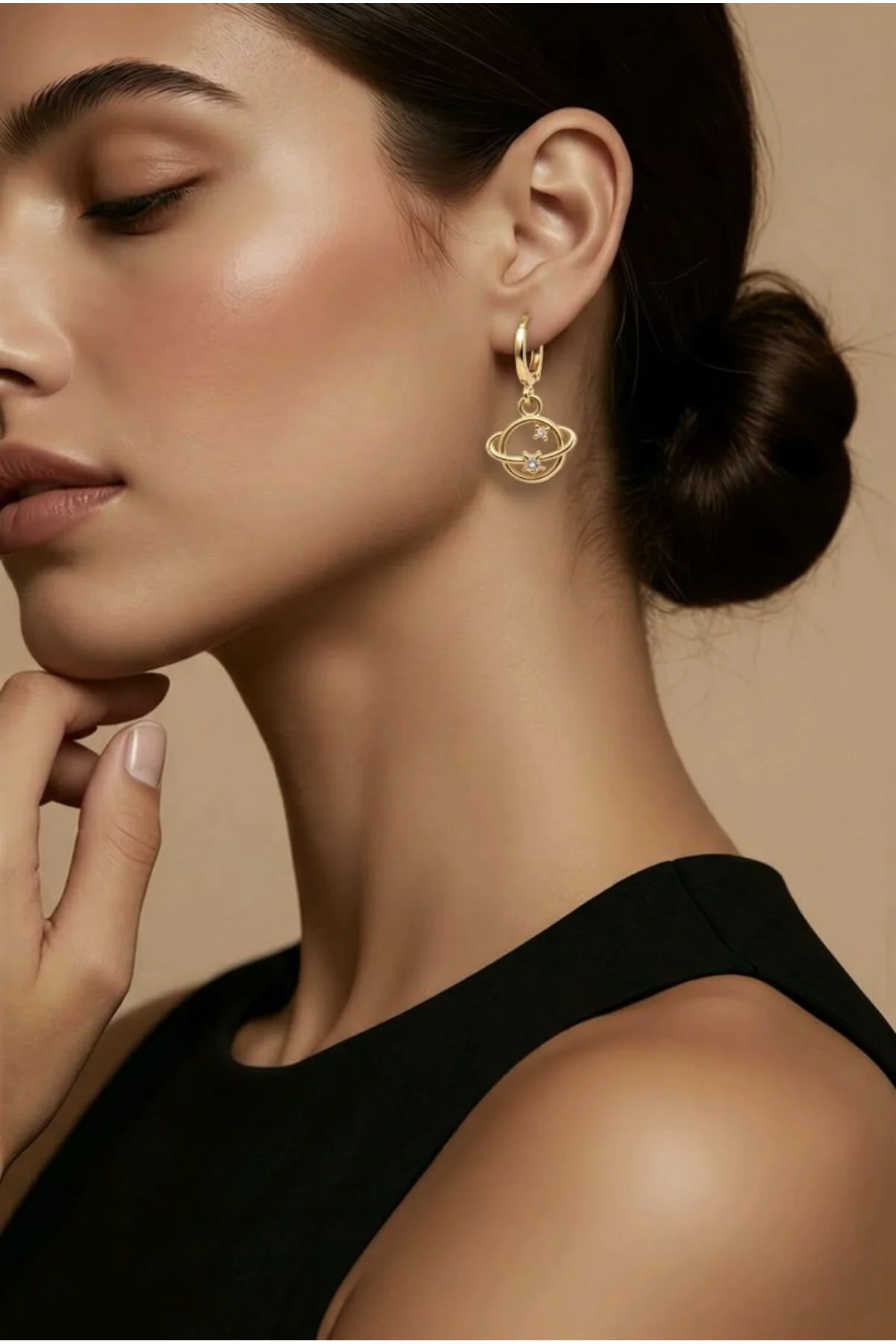 Figürlü Gold Renk Zirkon Taşlı Küpe