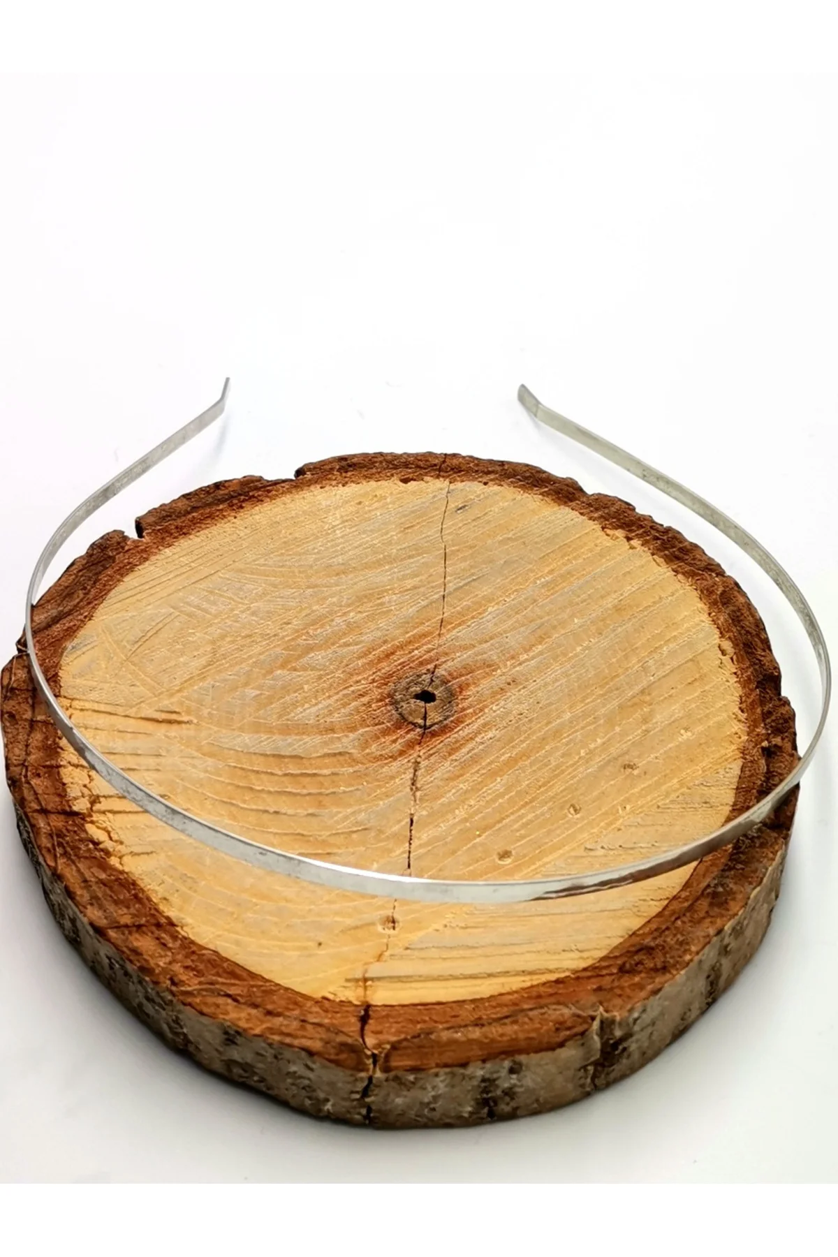 Figürlü Metal Tel Taç