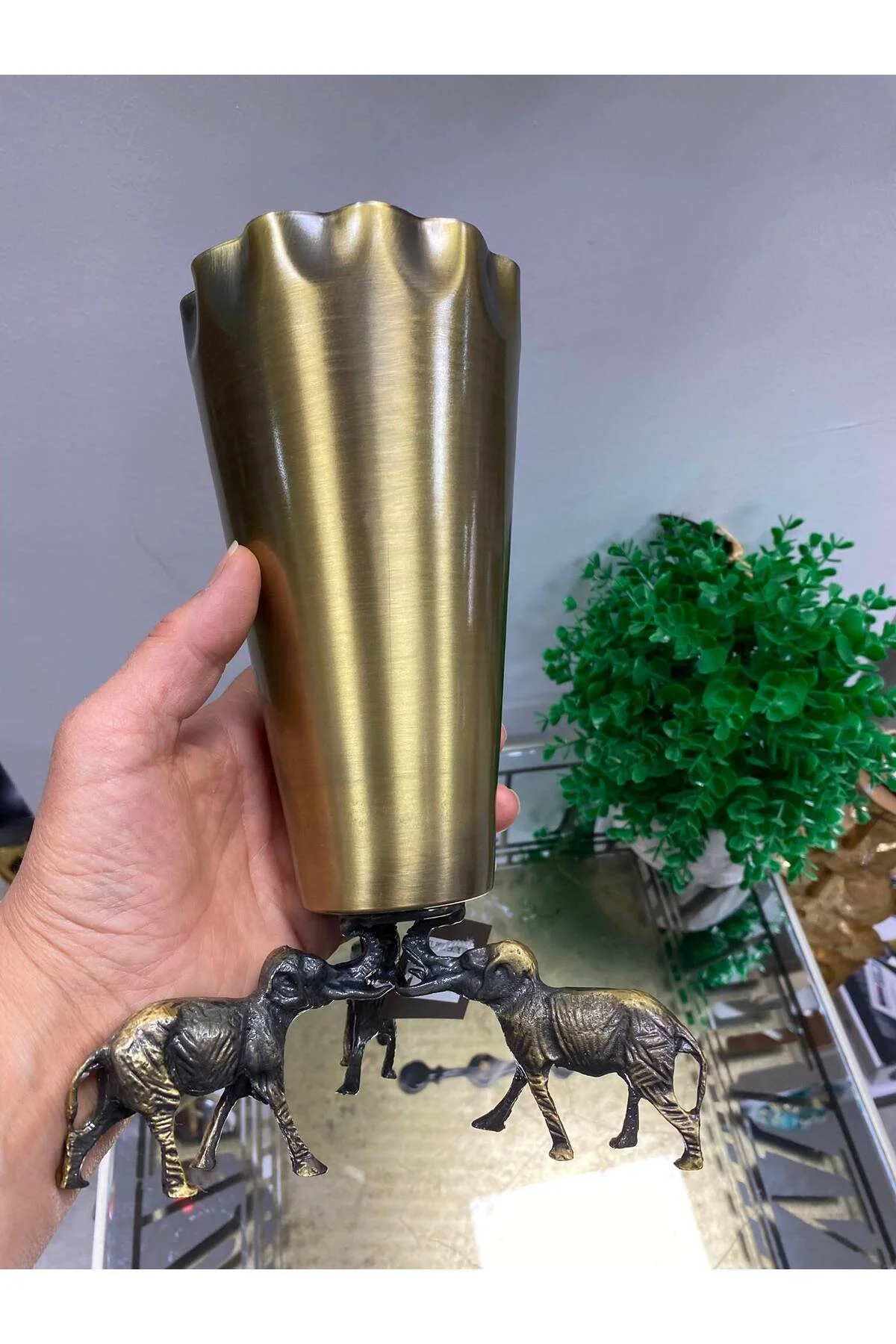 Fil Ayaklı Metal Tasarım Vazo 24x10 cm