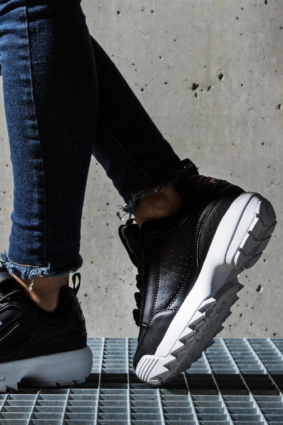 Fila Disruptor Low Unisex Sneaker Siyah Yüksek Taban Günlük Spor Ayakkabı Fiyatı, Yorumları ve Özellikleri