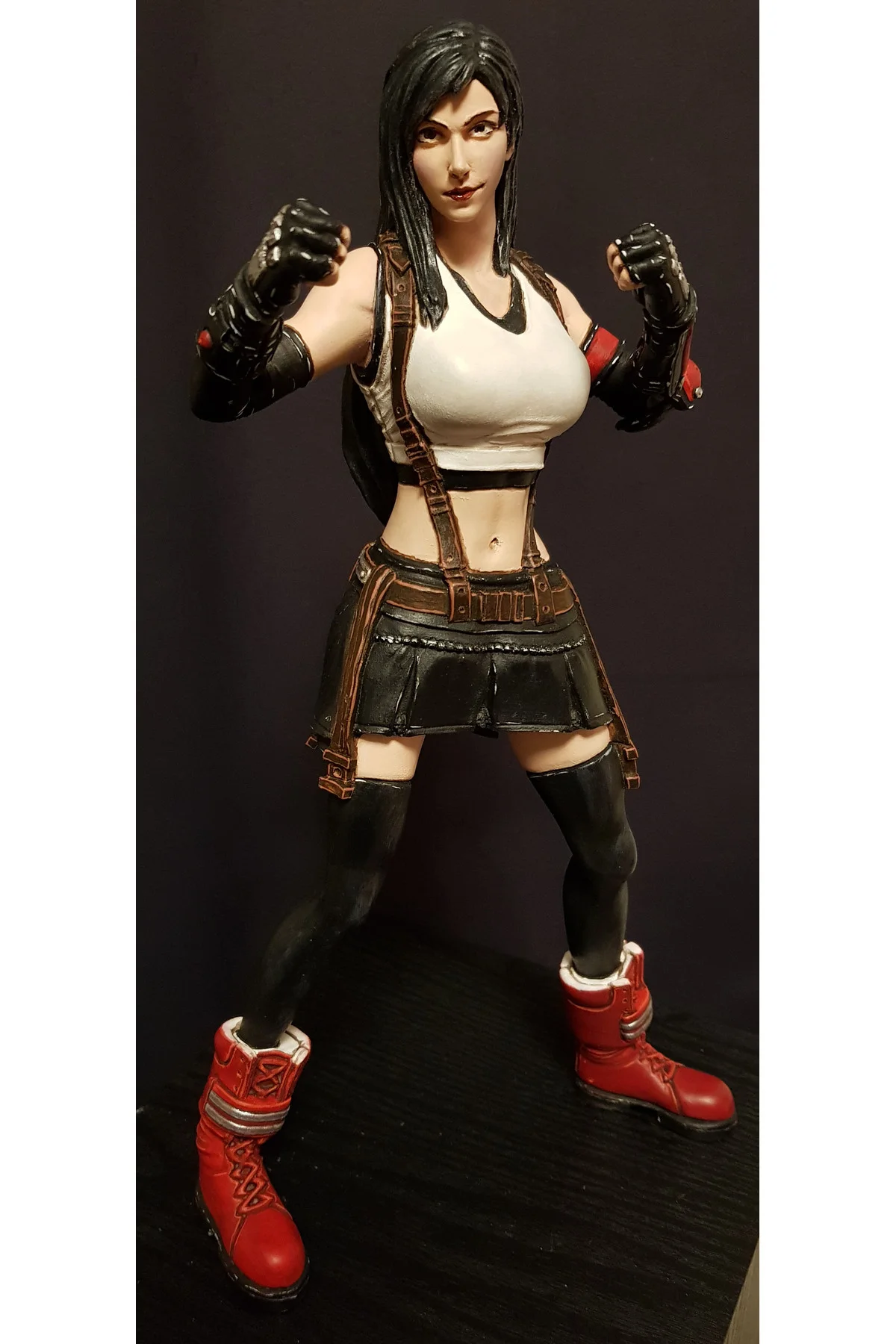 Final Fantasy 7 Tifa Lockhart Figür Final Fantasy 7 Prenses Rosa Obje Büyük Boy 25CM