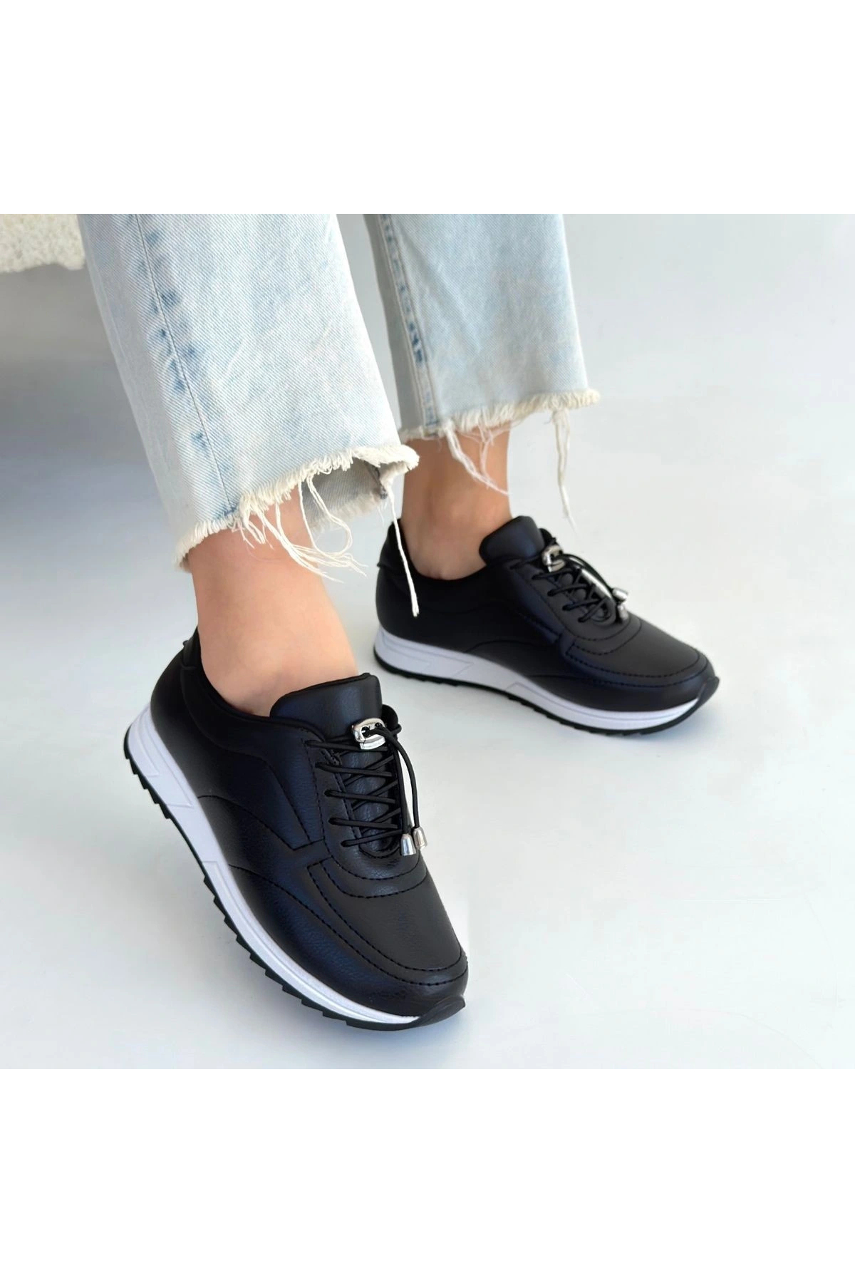 Finna Siyah Cilt Bağcıklı Spor Ayakkabı