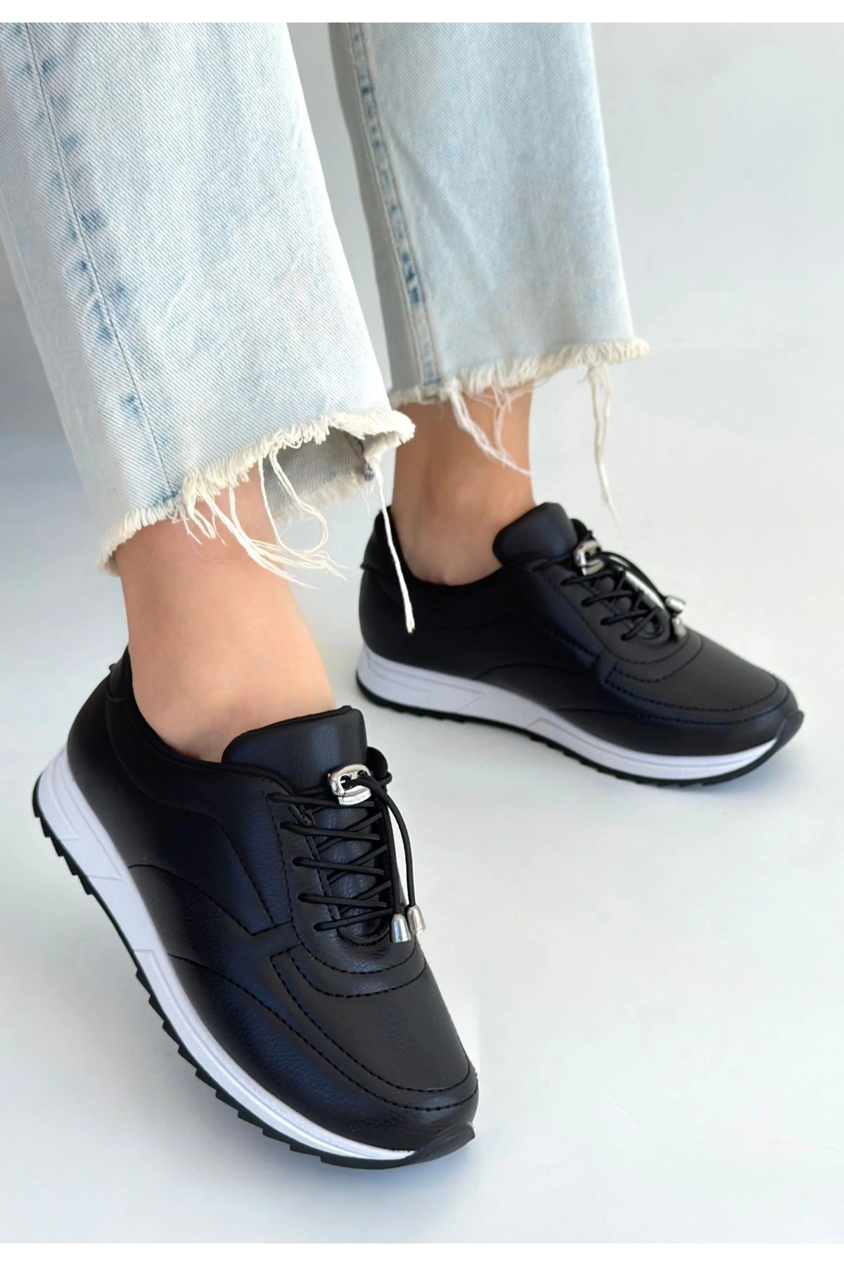 Finna Siyah Cilt Bağcıklı Spor Ayakkabı