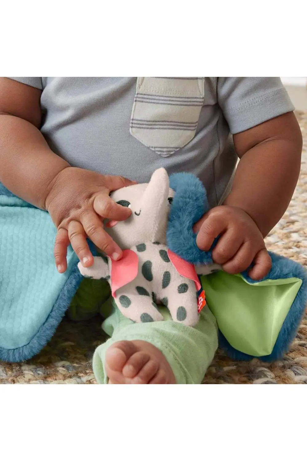 FİSHER PRİCE KOCA KULAKLI PELUŞ DOSTUM 2 HKD63