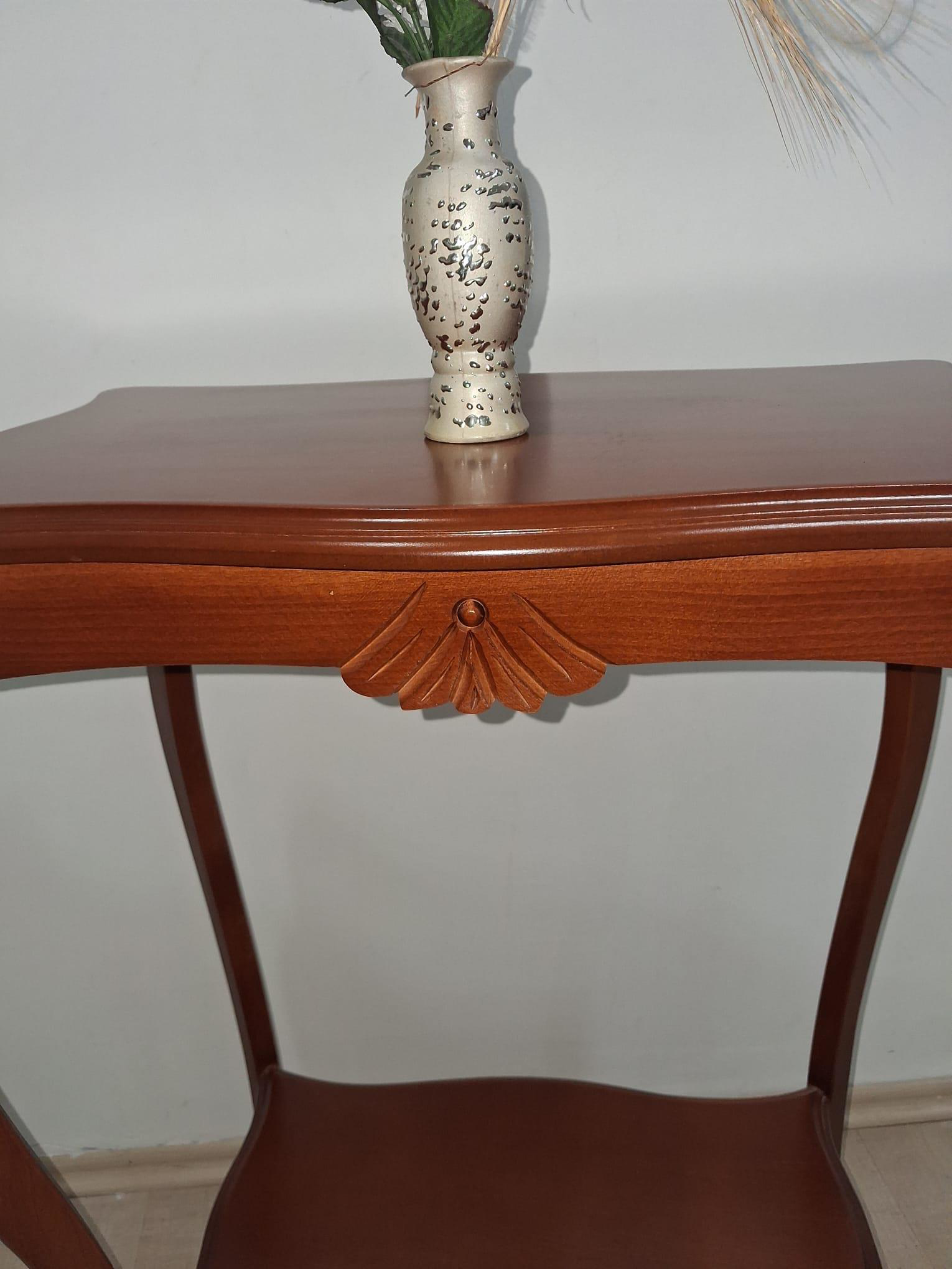 Fiskos 12446 Sehpa Çiçeklik Oyma Model Ceviz Kaplama Kayın Aslan 