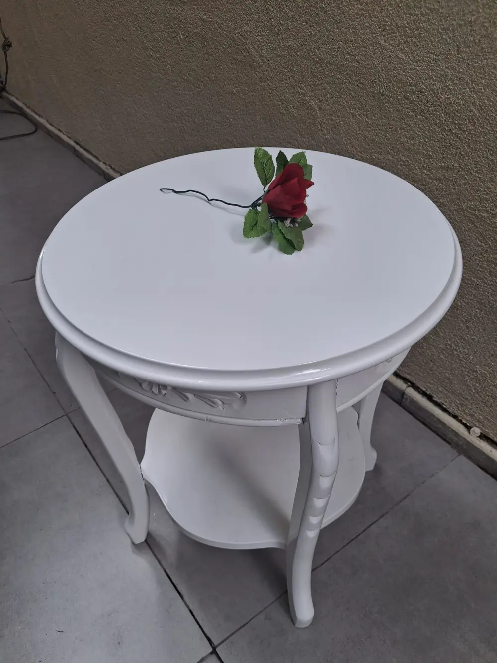 Fiskos 12461 Model Parlak Ahşap Kayın el Oyma ayak Parlak Beyaz M