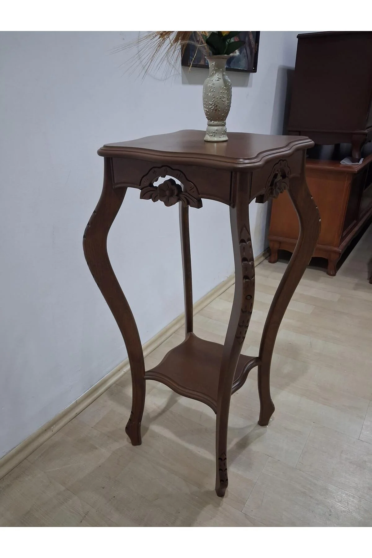 Fiskos 90580 Kare Çiçeklik Oyma Parlak Kaplama Kayın Tabla Ayak Ceviz El Yapım - Görsel 5