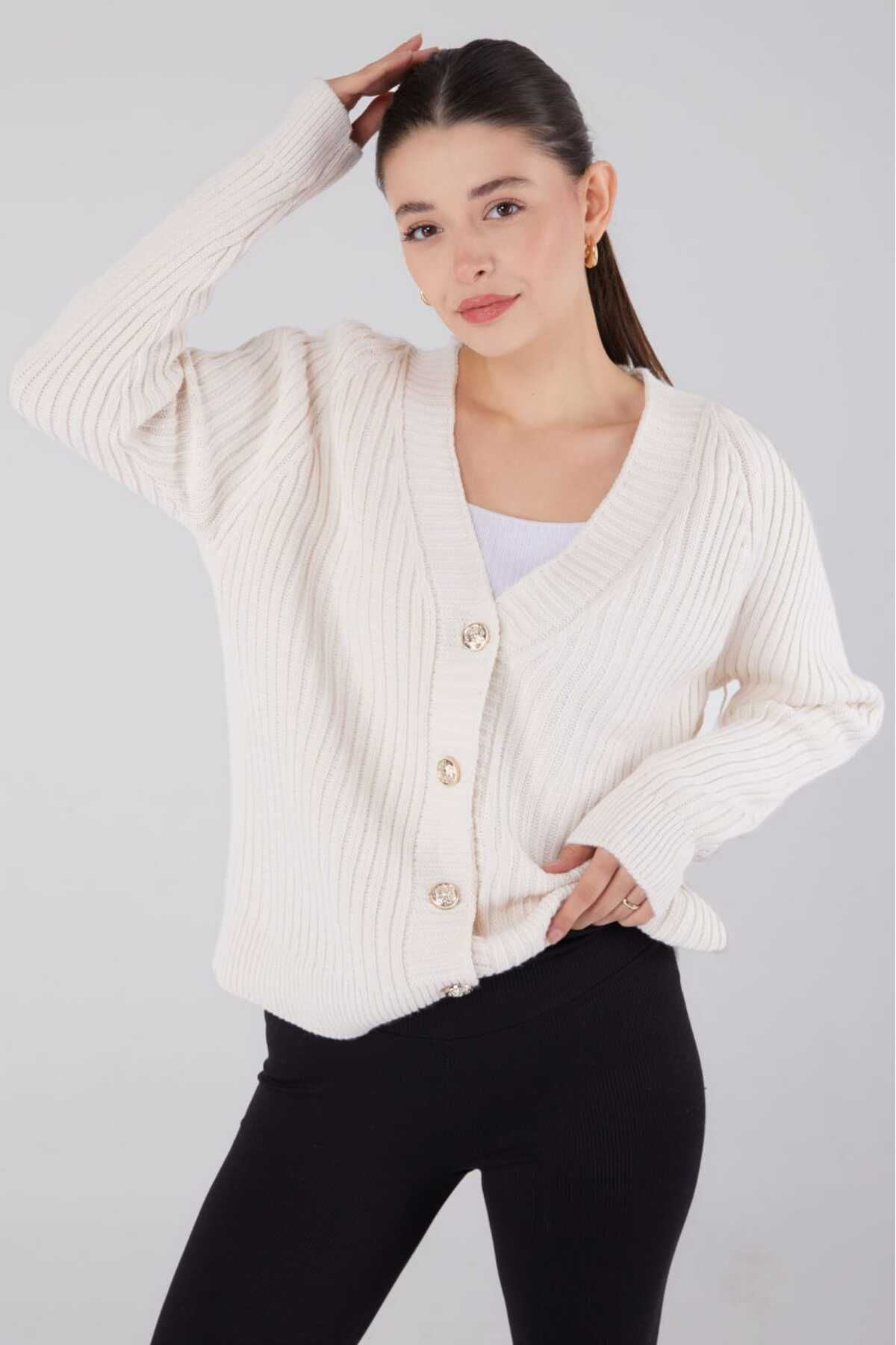 İşilda Fashion Fitilli Düğmeli Kisa Triko Hirka