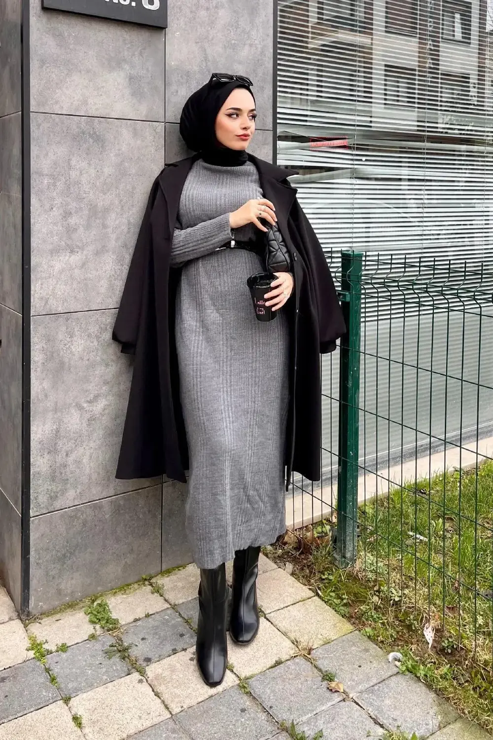 Fi̇ti̇lli̇ Tesettür Tri̇ko Elbi̇se