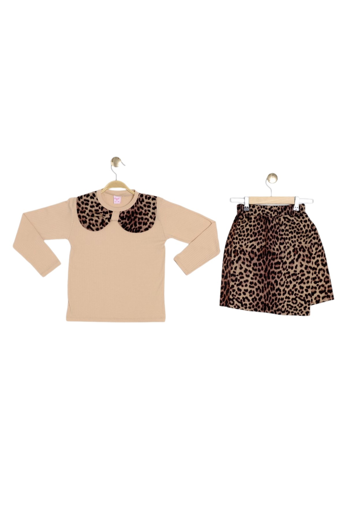 Fiyonk Yakalı Triko Leopar Şort Etekli 2 Li Takım 2/5 Yaş Fiyonk Yakalı Triko Leopar Şort Etekli 2 Li Takım 2/5 Yaş