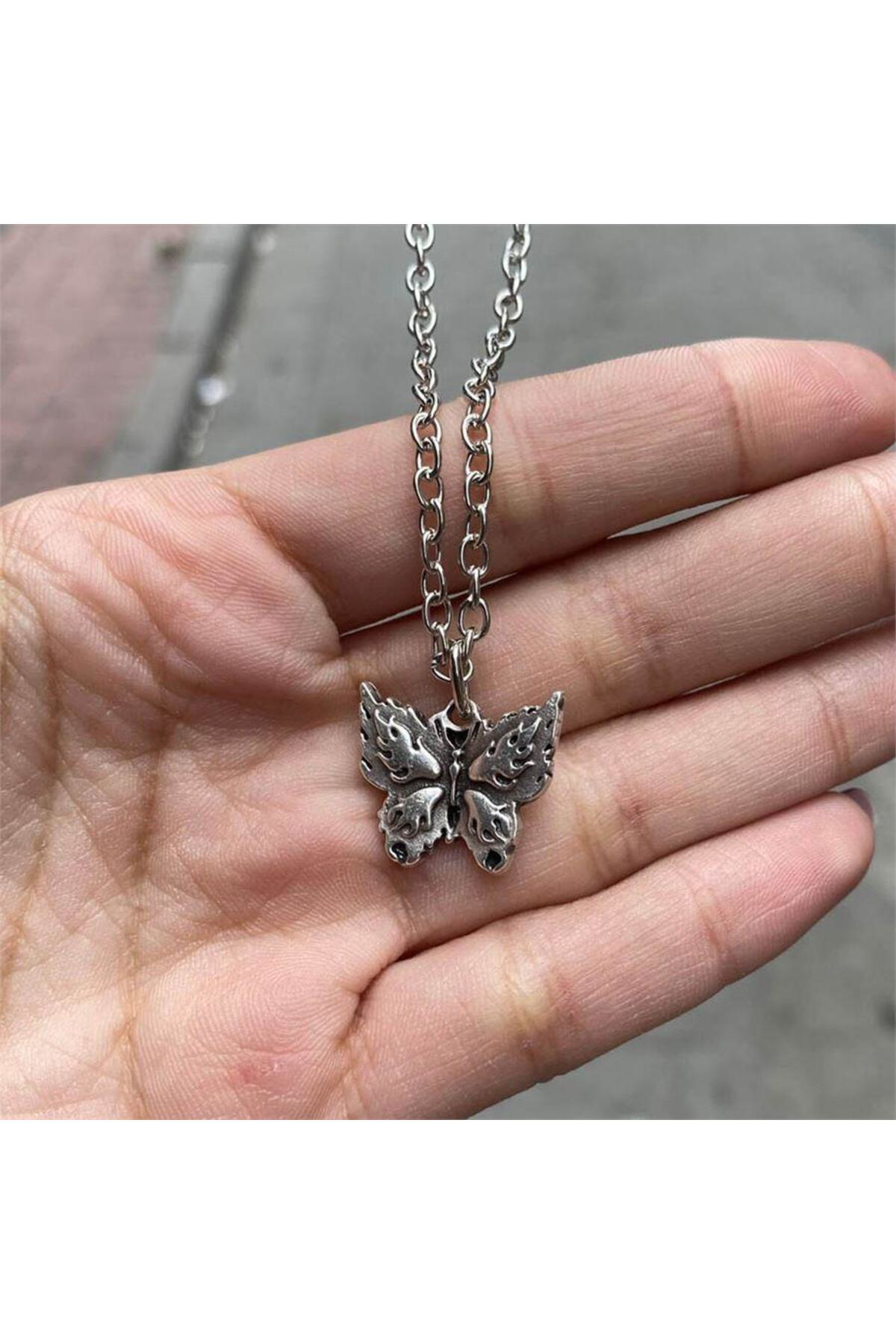 Flaming Butterfly Kolye