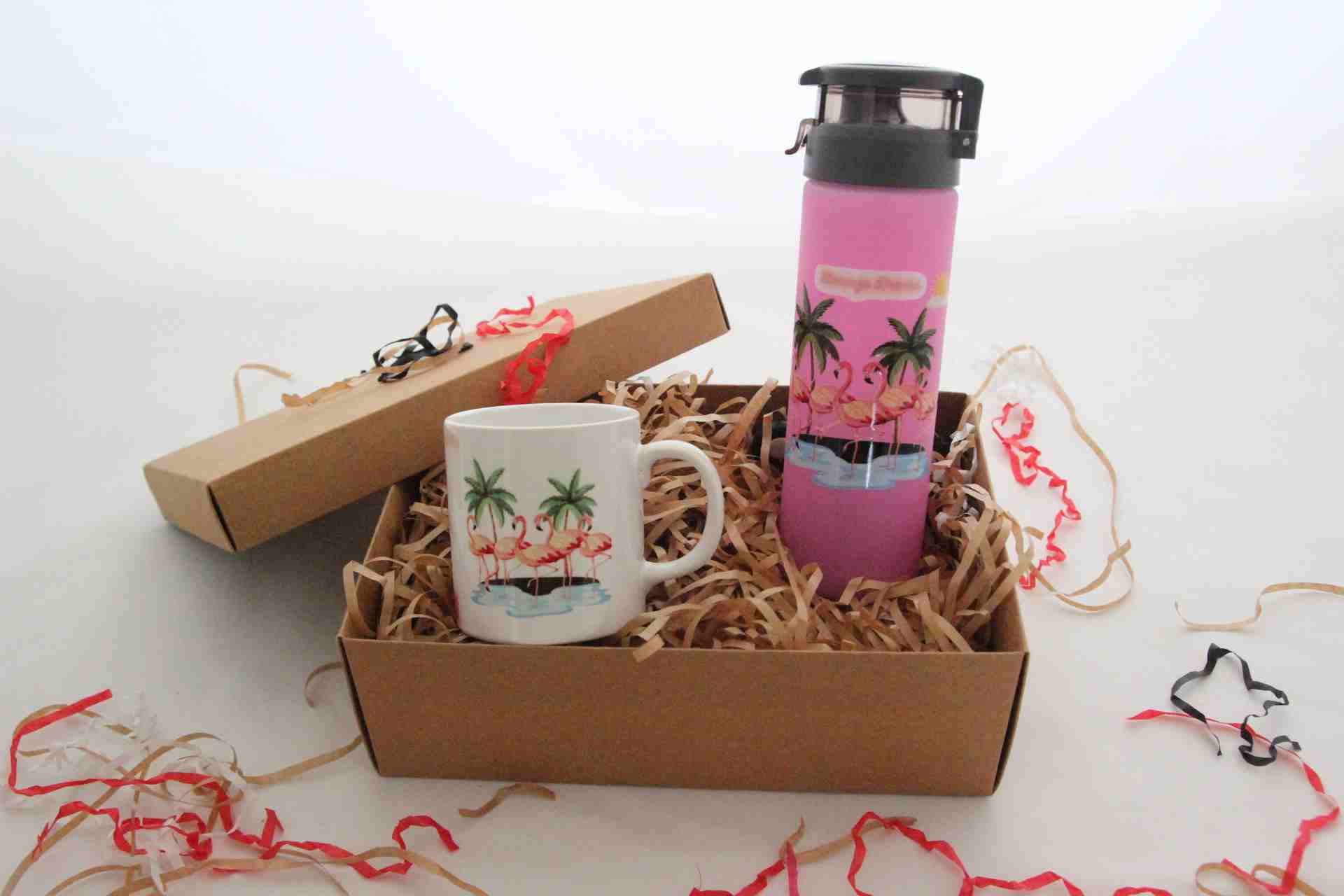 İhtiyaçavm Flamingo Temalı Hediye Seti - Flamingo Termos Ve Baskılı Kupa Bardak Hediye Seti