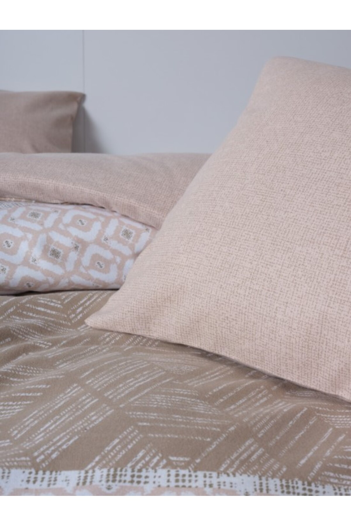 Angoravi Flanel Nev Takımı Çift Kişilik Arrow Krem