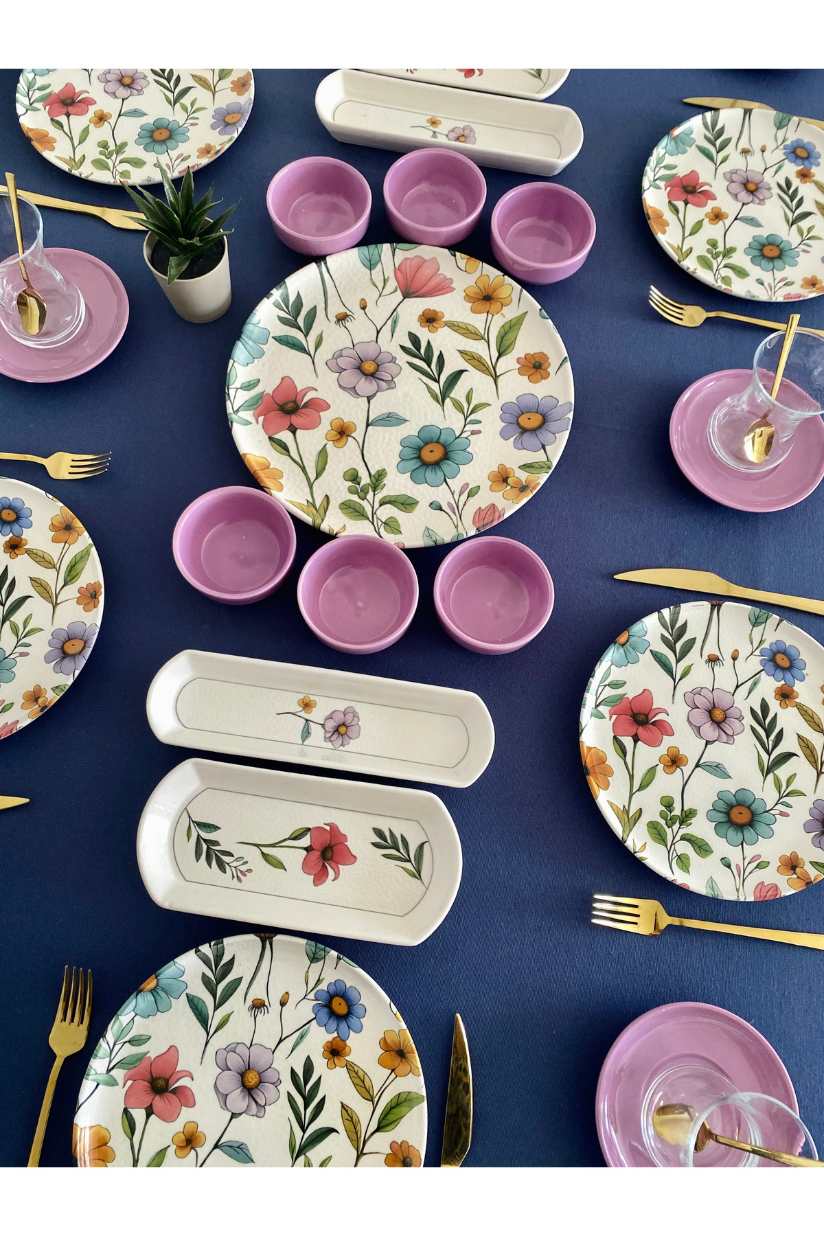 Flora model 6 kişilik 23 parça çay tabaklı kahvaltı takımı (mor)